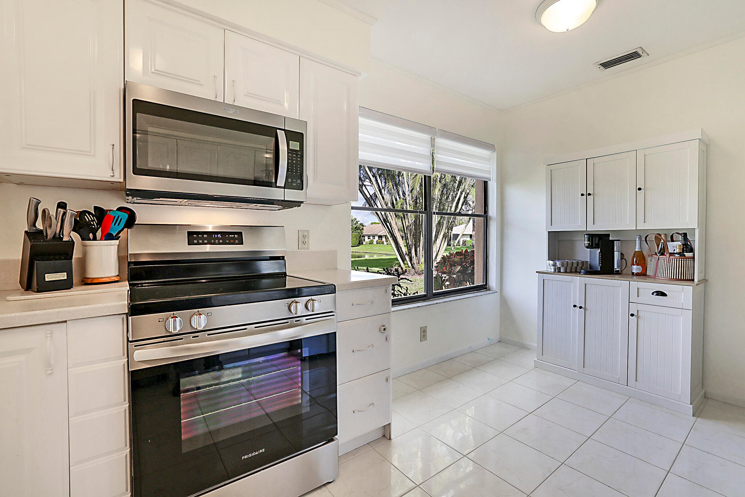 6186 Brandon Street, Palm Beach Gardens, FL 33418 — photo 18 of 54