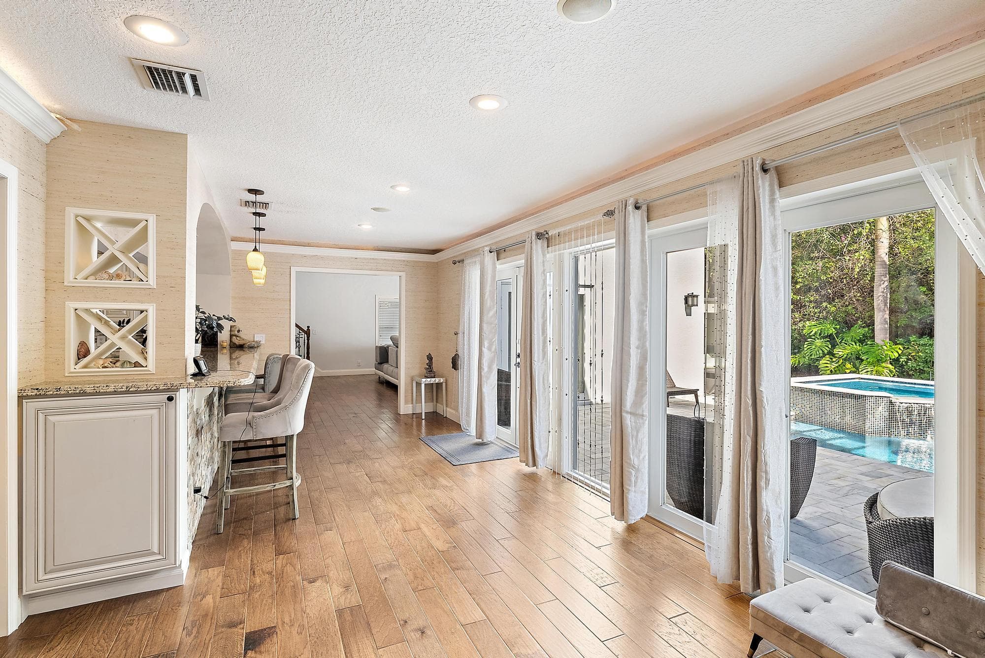 542 N Cypress Drive, Tequesta, FL 33469 — photo 10 of 29