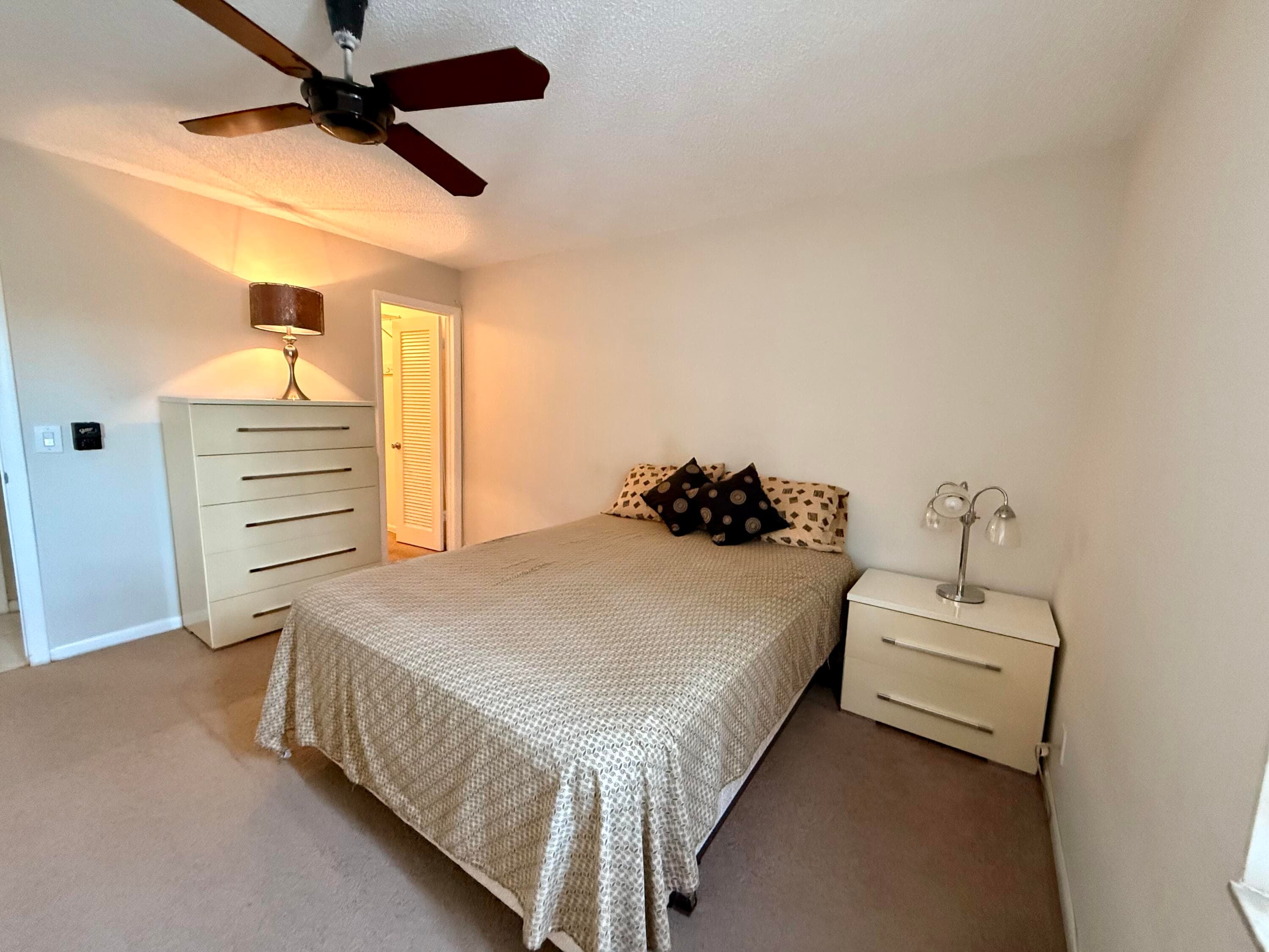 470 Capri J, Delray Beach, FL 33484 — photo 11 of 28