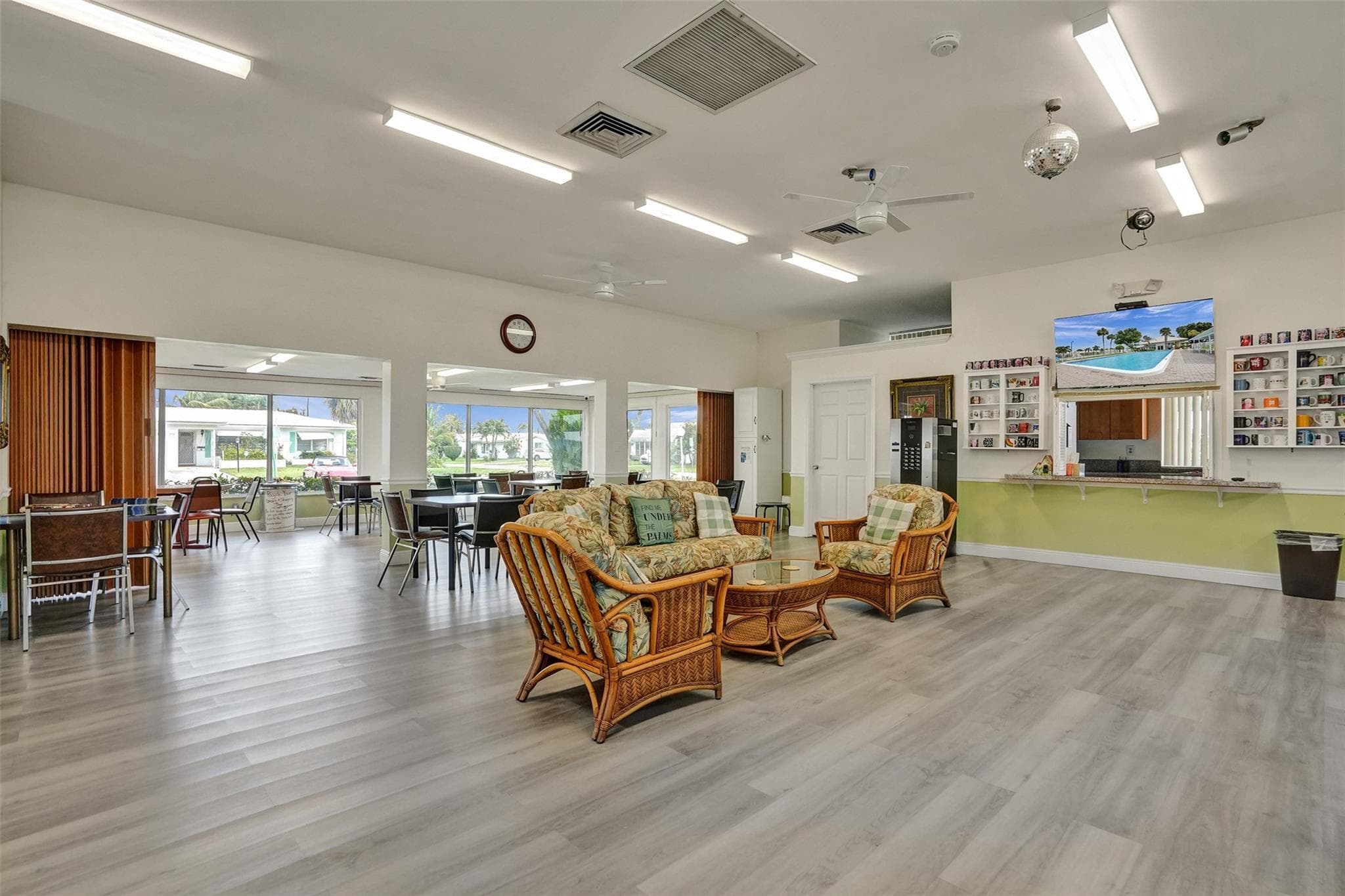 3051 NW 2nd Avenue, Pompano Beach, FL 33064 — photo 33 of 36