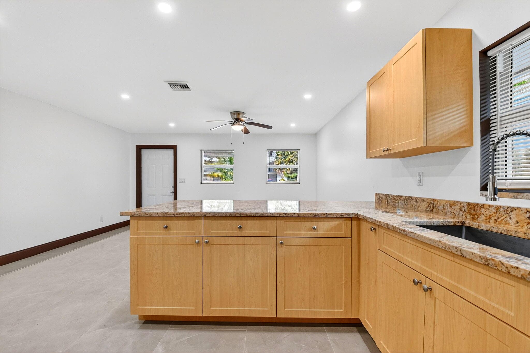 2932 Saginaw Avenue, West Palm Beach, FL 33409 — photo 14 of 37
