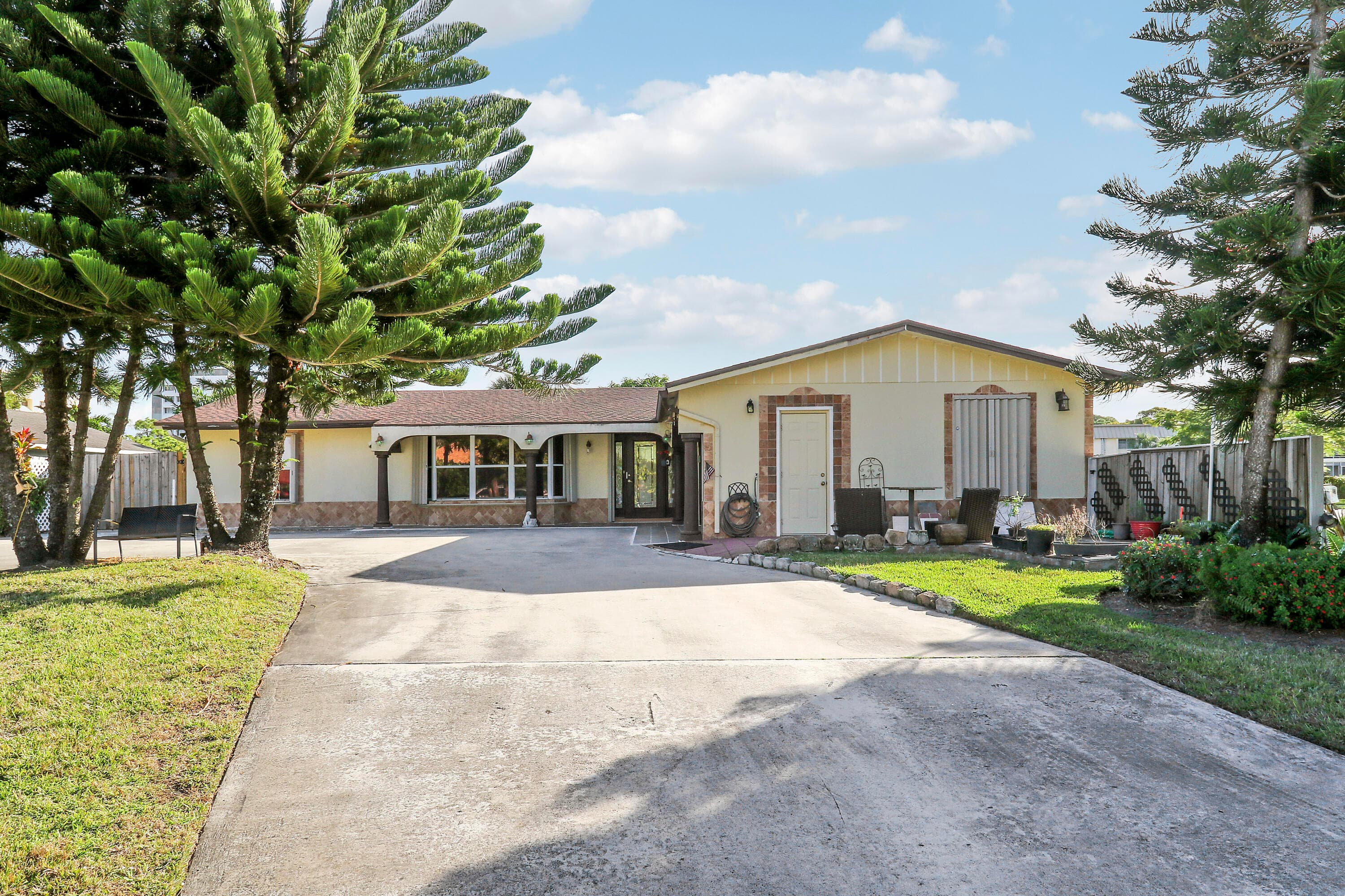 10868 Larch Court, Palm Beach Gardens, FL 33418 — photo 19 of 39