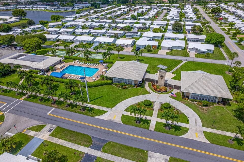 135 NW 14th Street, Boynton Beach, FL 33426 — photo 38 of 42