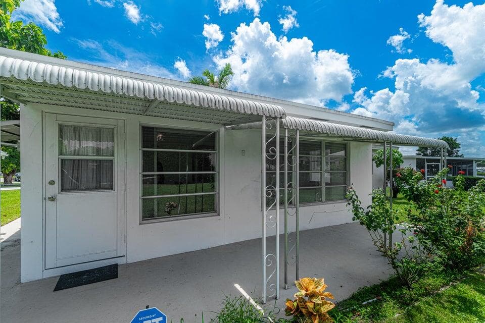 135 NW 14th Street, Boynton Beach, FL 33426 — photo 30 of 42