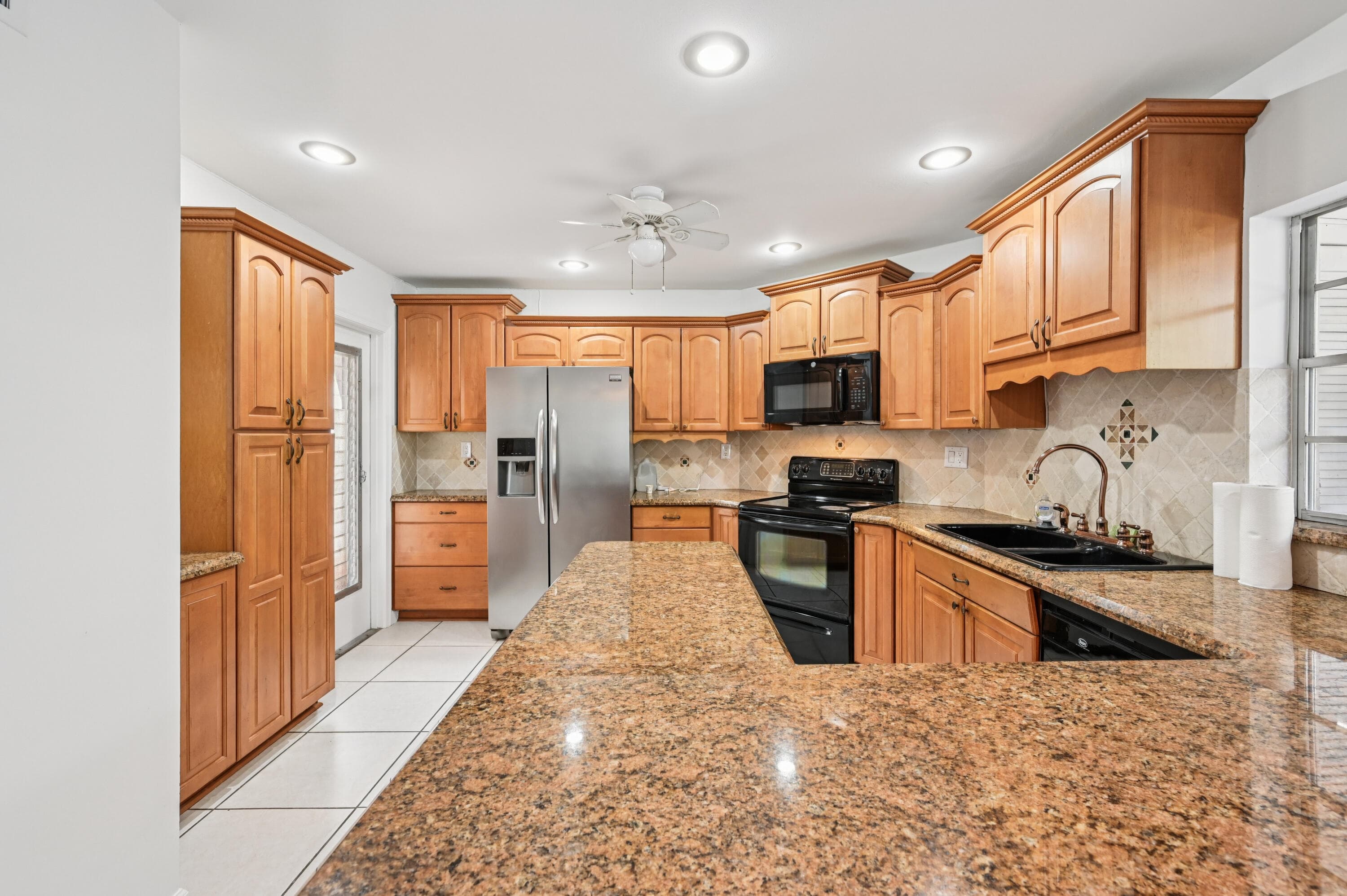7 N Greenway Village N 111, Royal Palm Beach, FL 33411 — photo 4 of 23