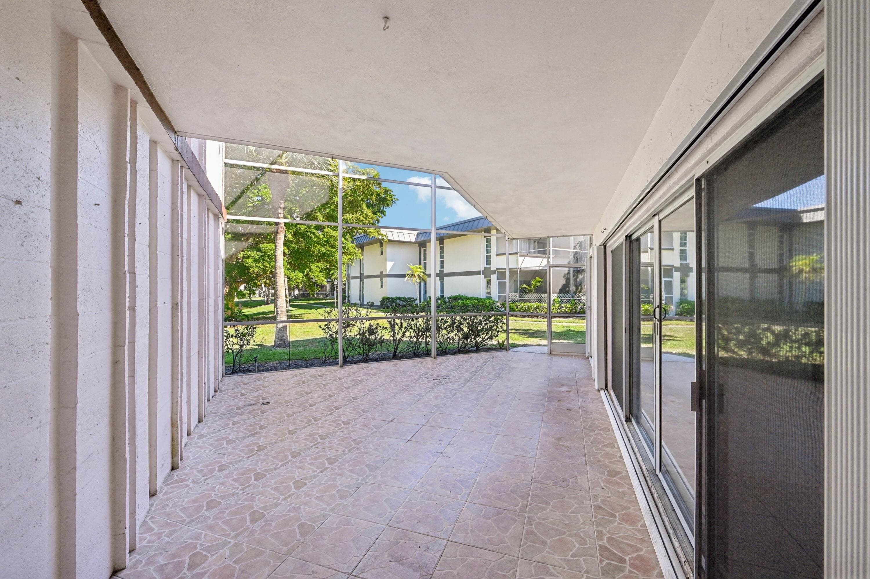 7 N Greenway Village N 111, Royal Palm Beach, FL 33411 — photo 10 of 23