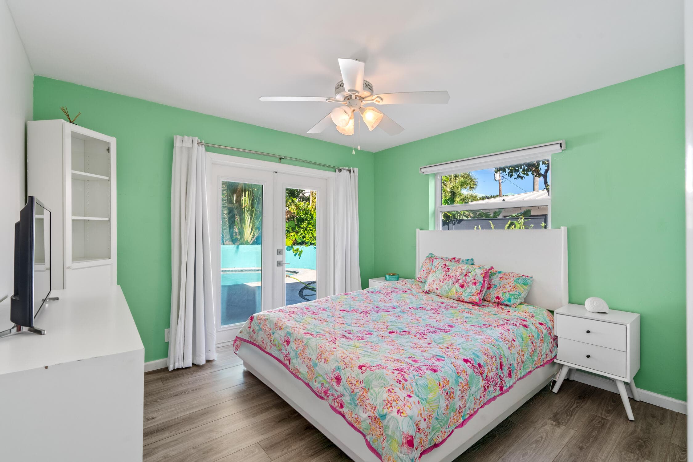 113 Park Lane E, Hypoluxo, FL 33462 — photo 5 of 36