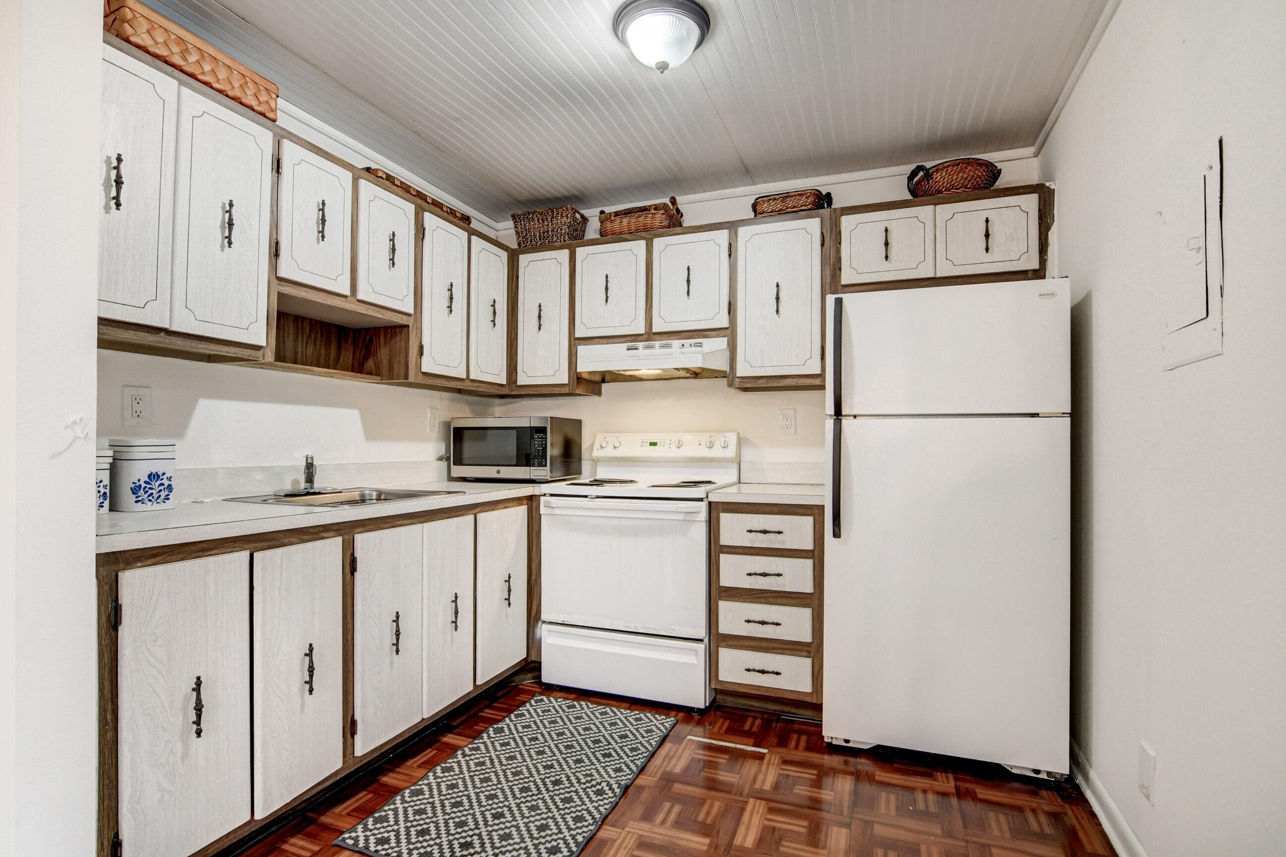 42 Burgundy A A, Delray Beach, FL 33484 — photo 12 of 39