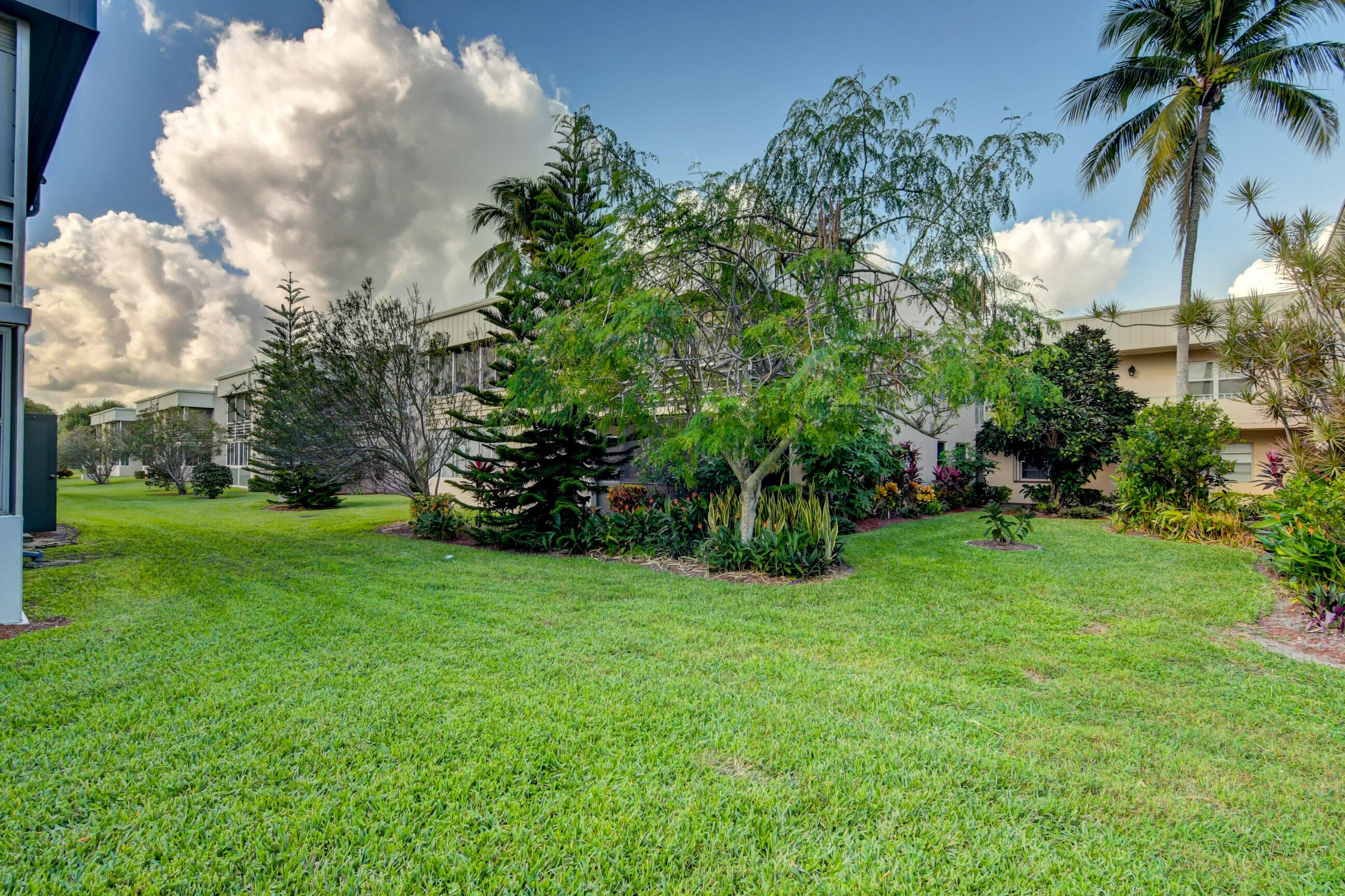 42 Burgundy A A, Delray Beach, FL 33484 — photo 33 of 39