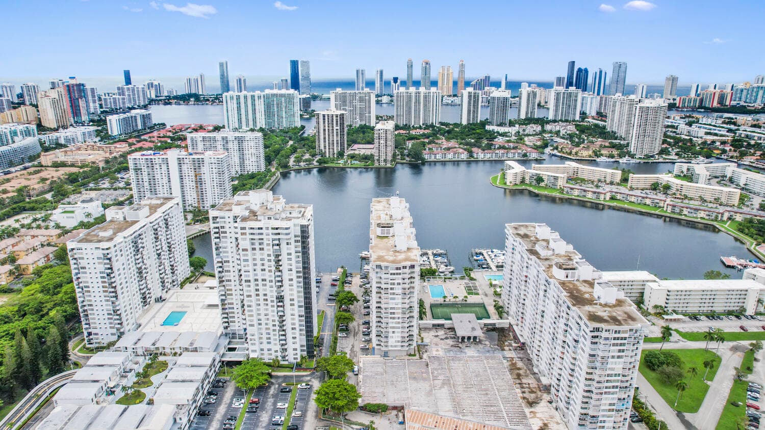 18051 Biscayne Boulevard 1504, Aventura, FL 33160 — photo 40 of 92