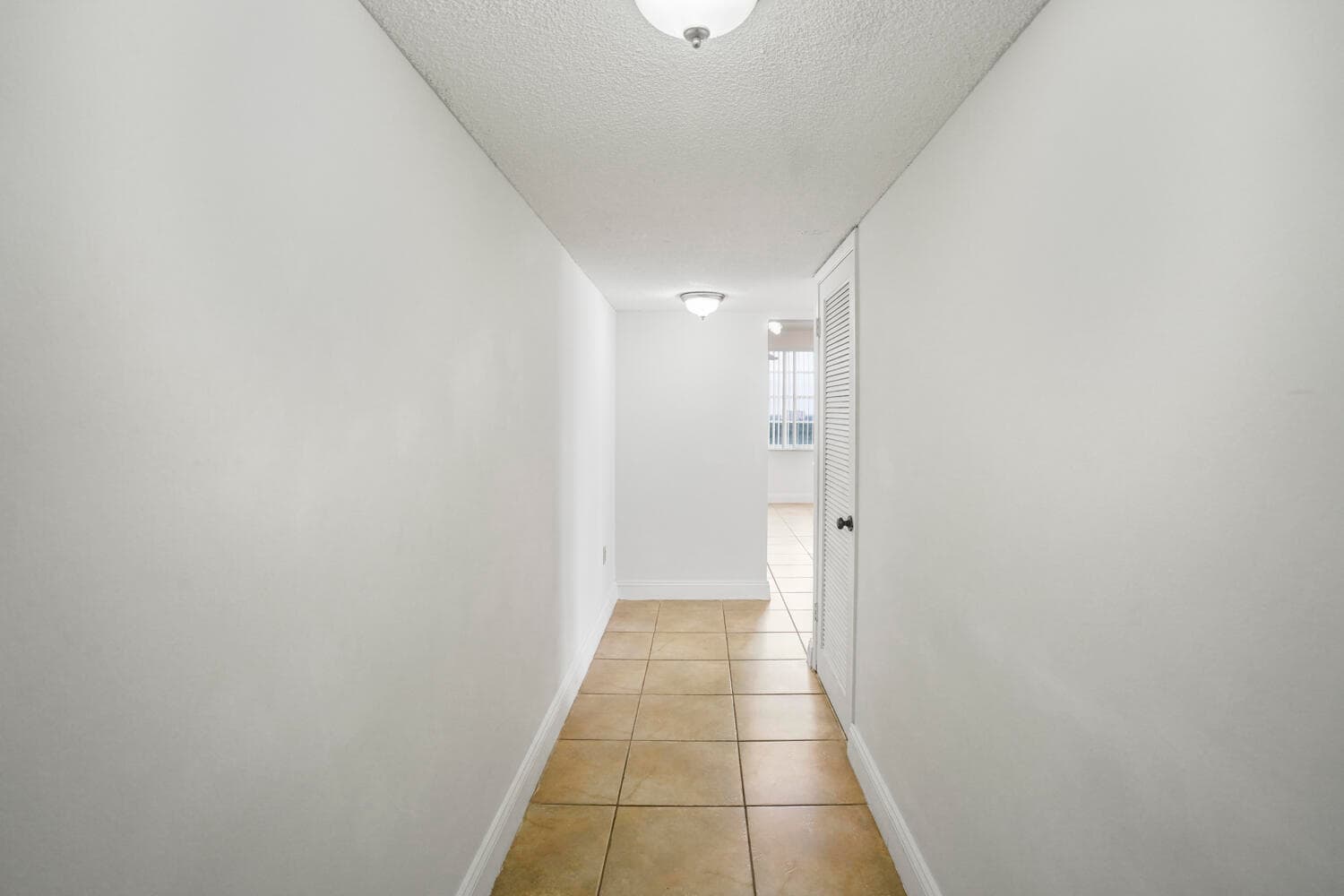 18051 Biscayne Boulevard 1504, Aventura, FL 33160 — photo 58 of 92