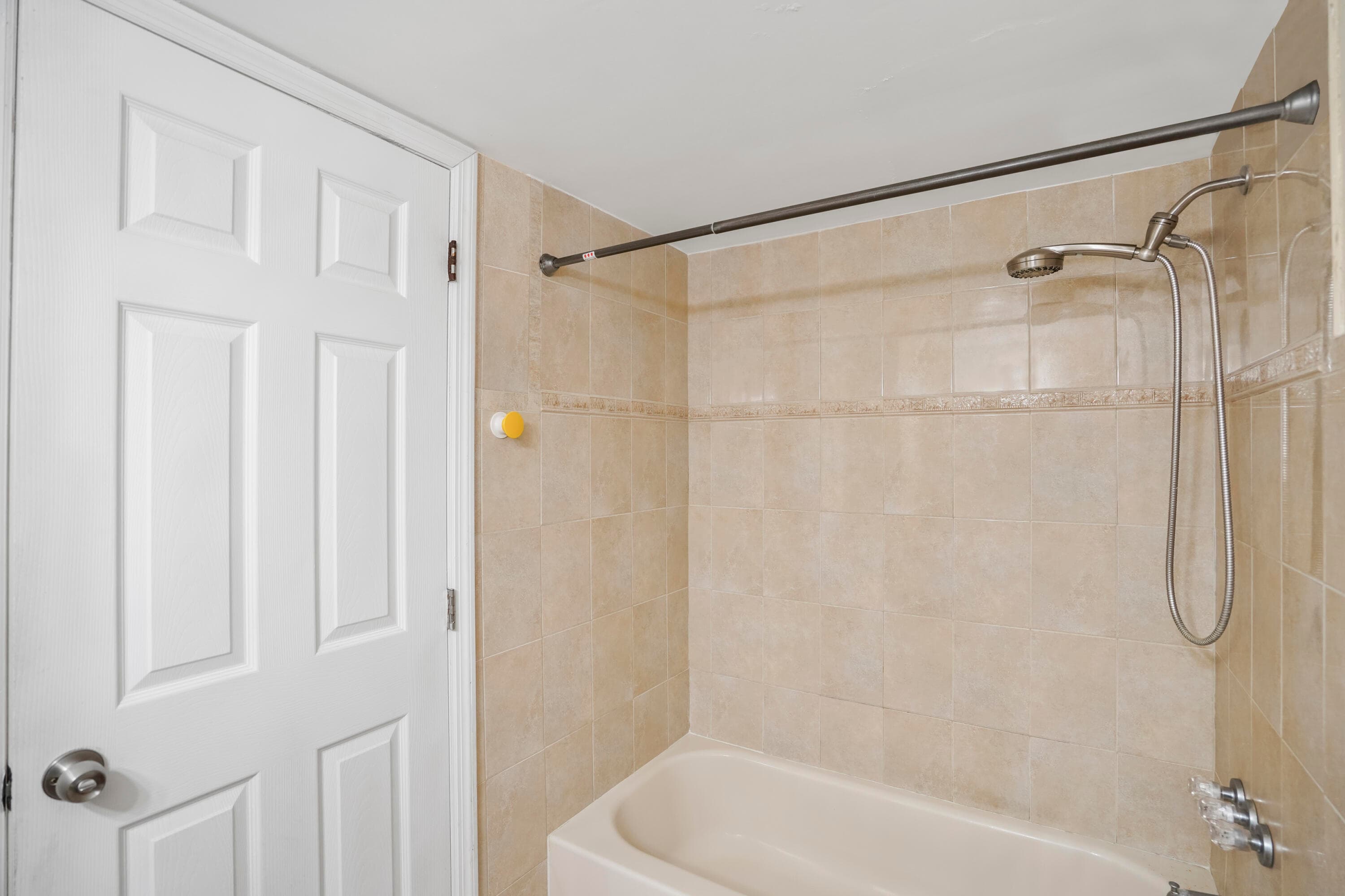 18051 Biscayne Boulevard 1504, Aventura, FL 33160 — photo 79 of 92