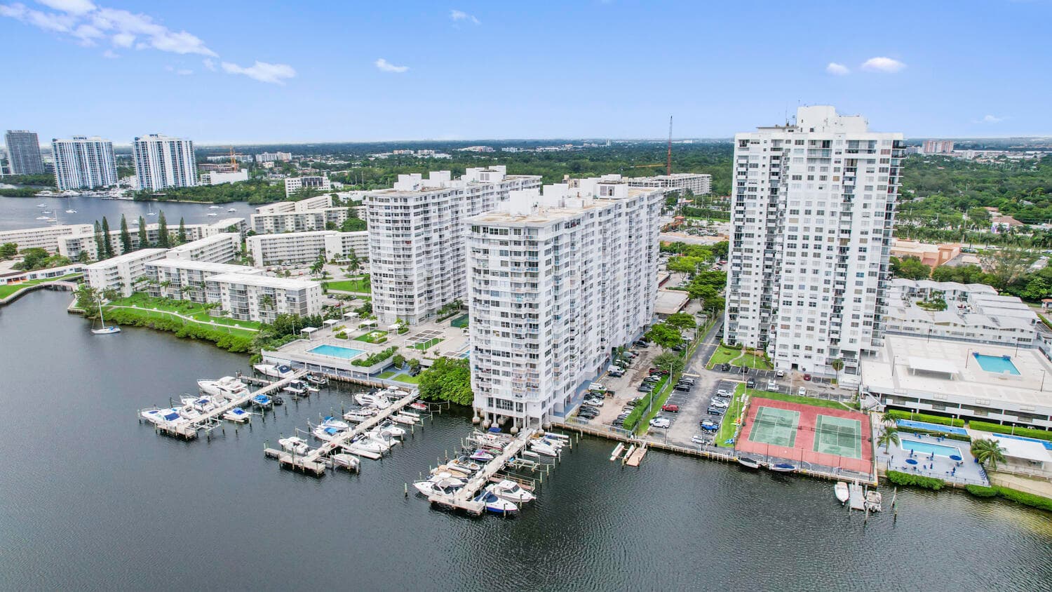 18051 Biscayne Boulevard 1504, Aventura, FL 33160 — photo 82 of 92