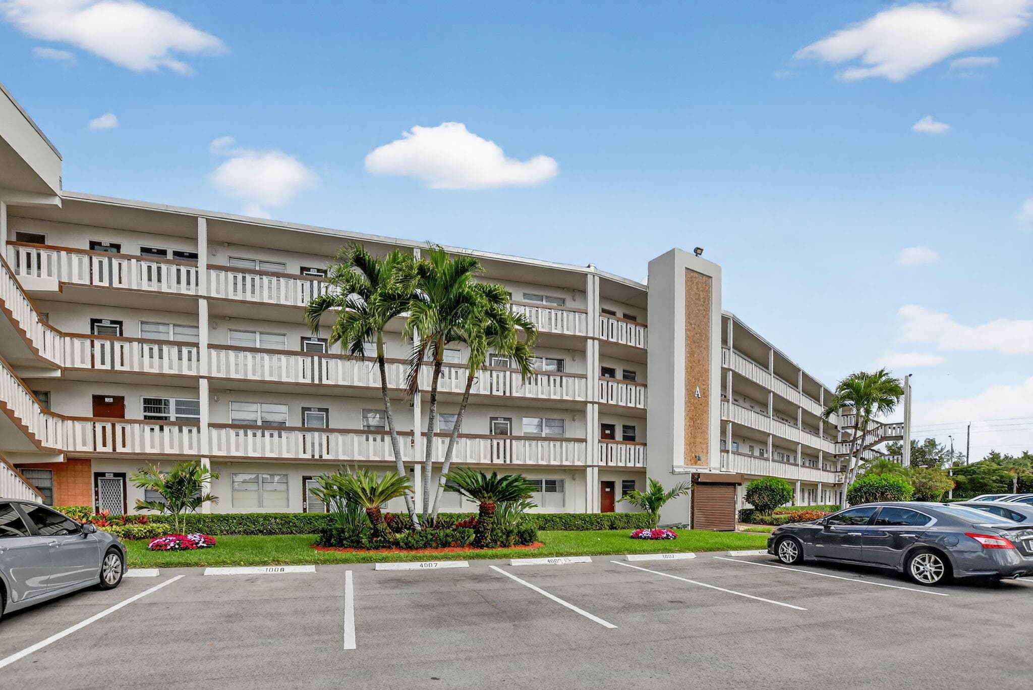 4008 Hythe A, Boca Raton, FL 33434 — photo 1 of 63