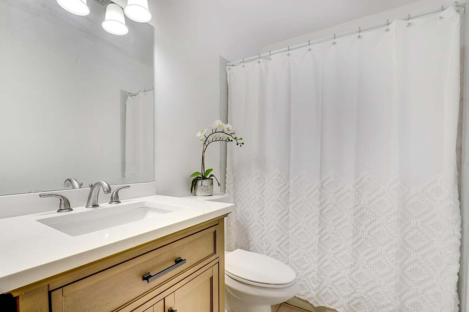 1334 N Mangonia Drive Drive, West Palm Beach, FL 33401 — photo 28 of 32