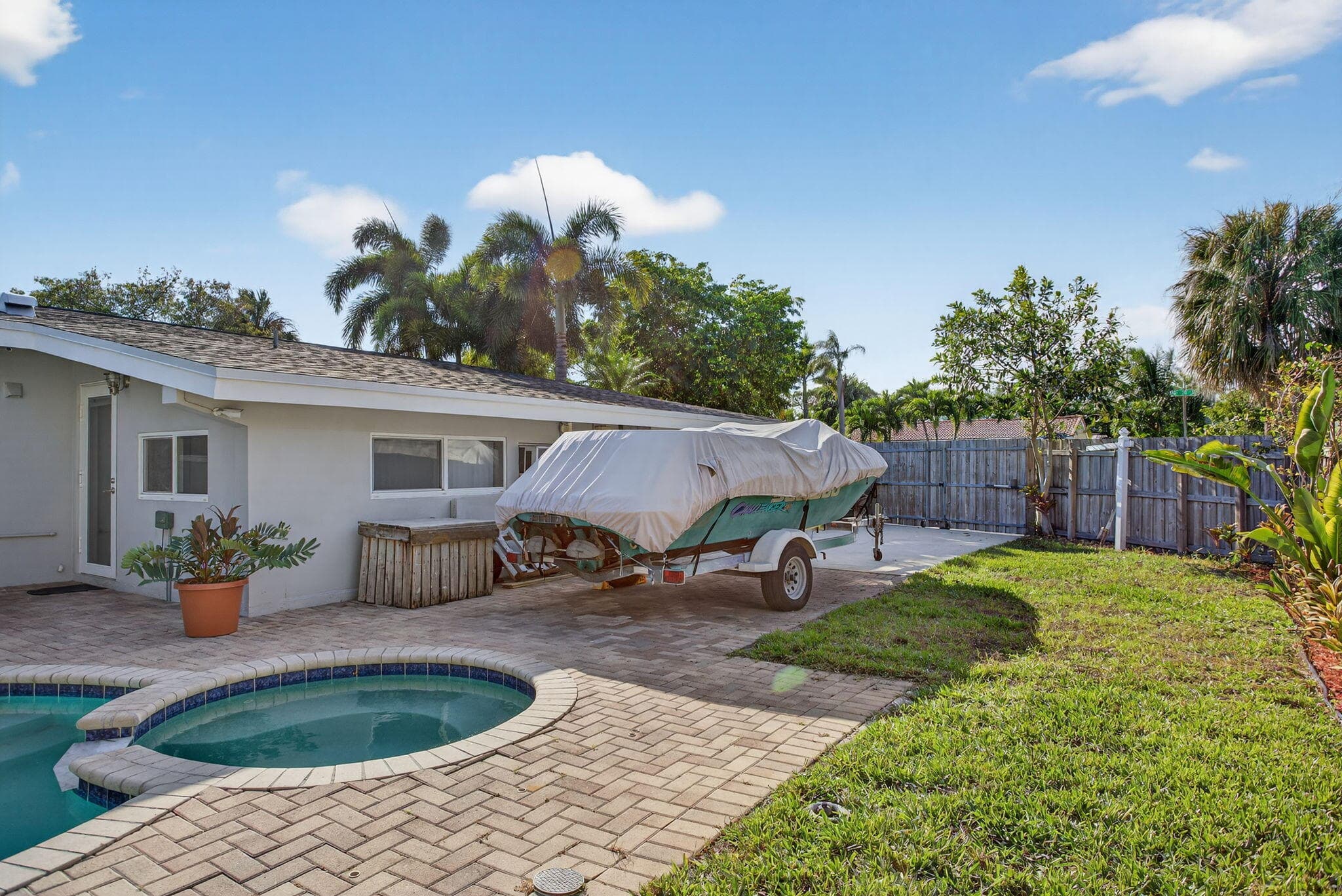 3792 NE 19th Avenue, Oakland Park, FL 33308 — photo 6 of 56