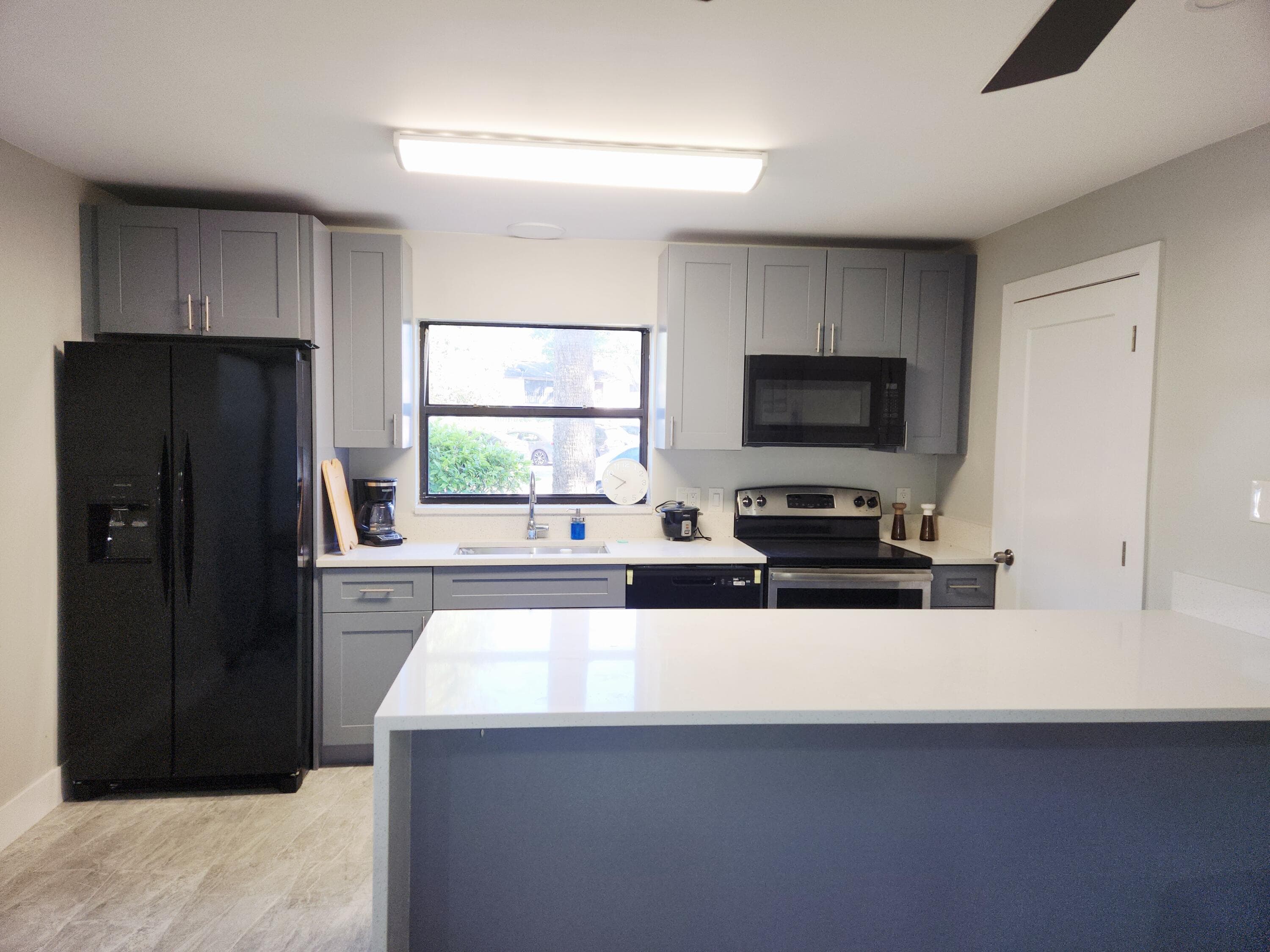 2050 Oleander Boulevard 8-109, Fort Pierce, FL 34950 — photo 4 of 12