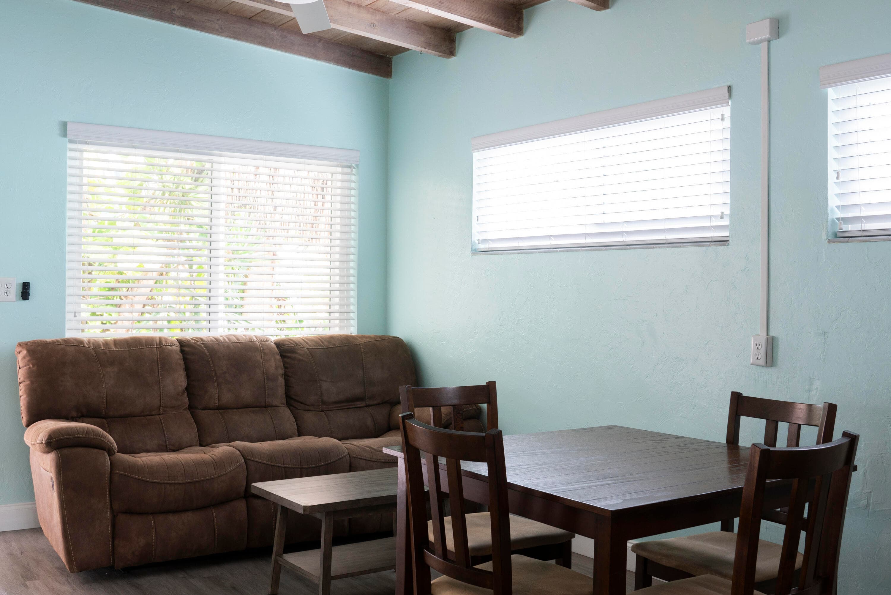 204 Coral Road, Boynton Beach, FL 33435 — photo 8 of 43