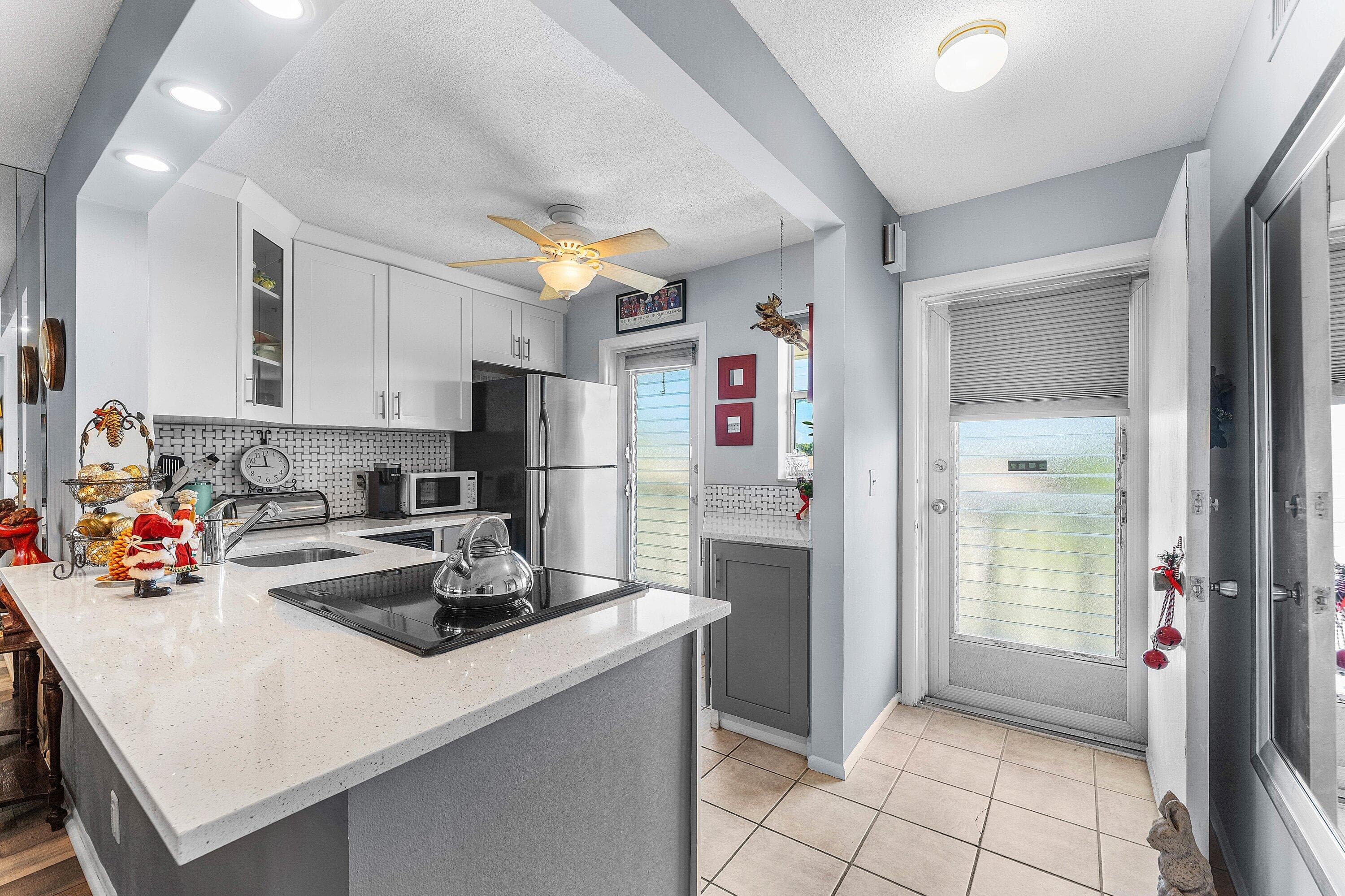 2161 NE 1st Court 205, Boynton Beach, FL 33435 — photo 4 of 26