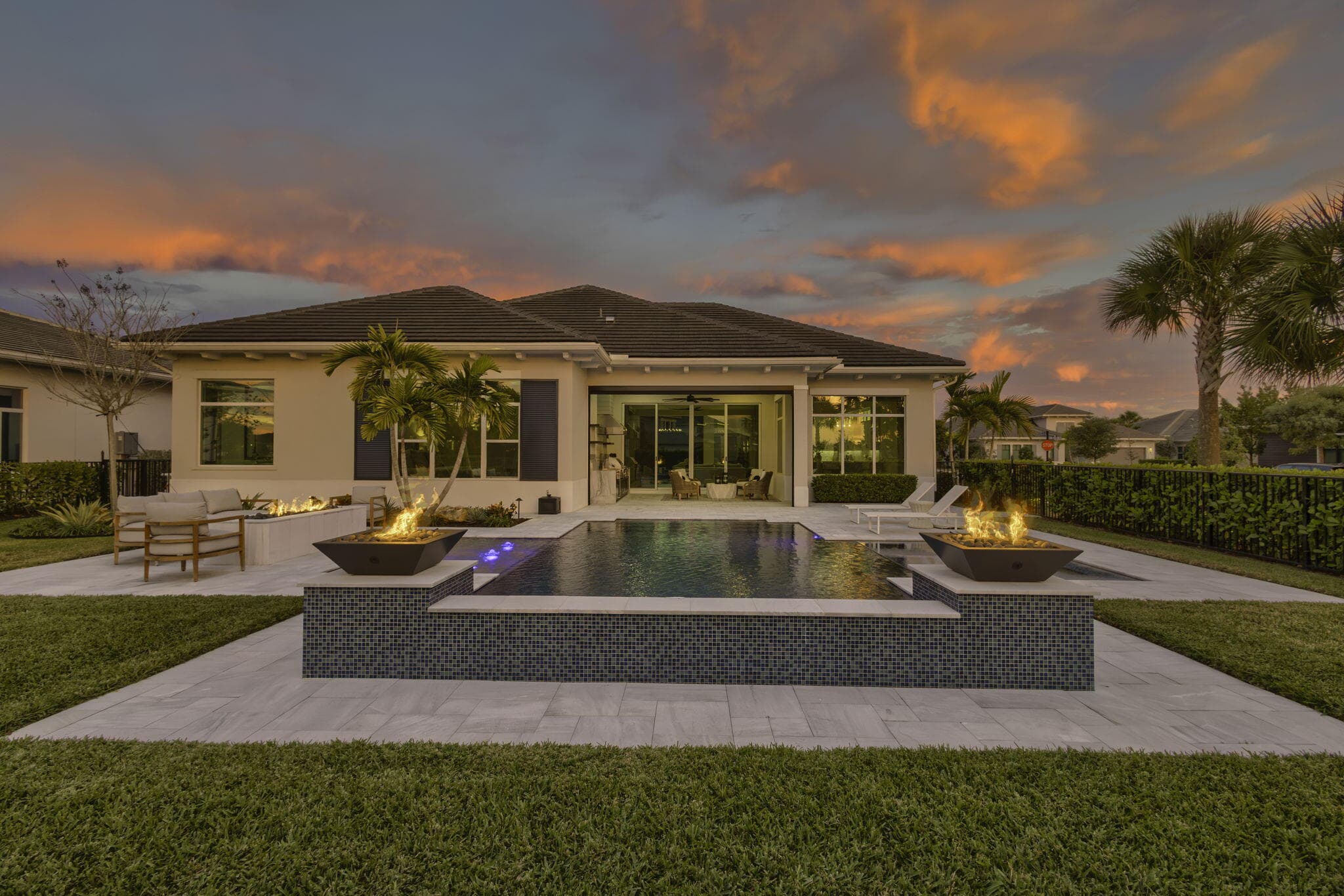 9261 Coral Isles Circle, Palm Beach Gardens, FL 33412 — photo 8 of 158