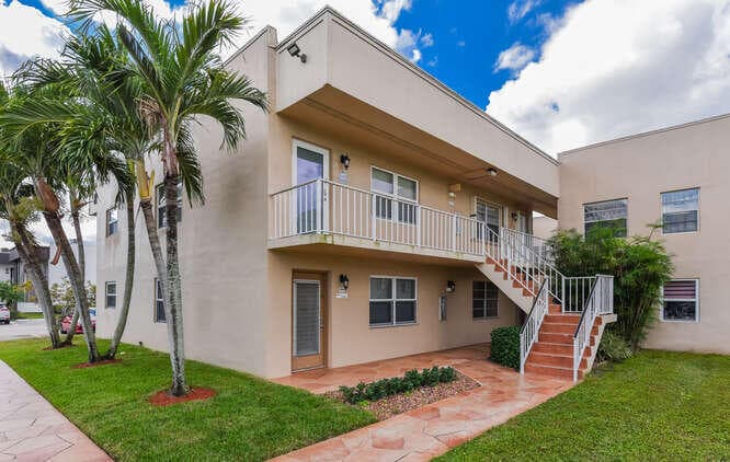 864 Normandy R 864, Delray Beach, FL 33484 — photo 25 of 72