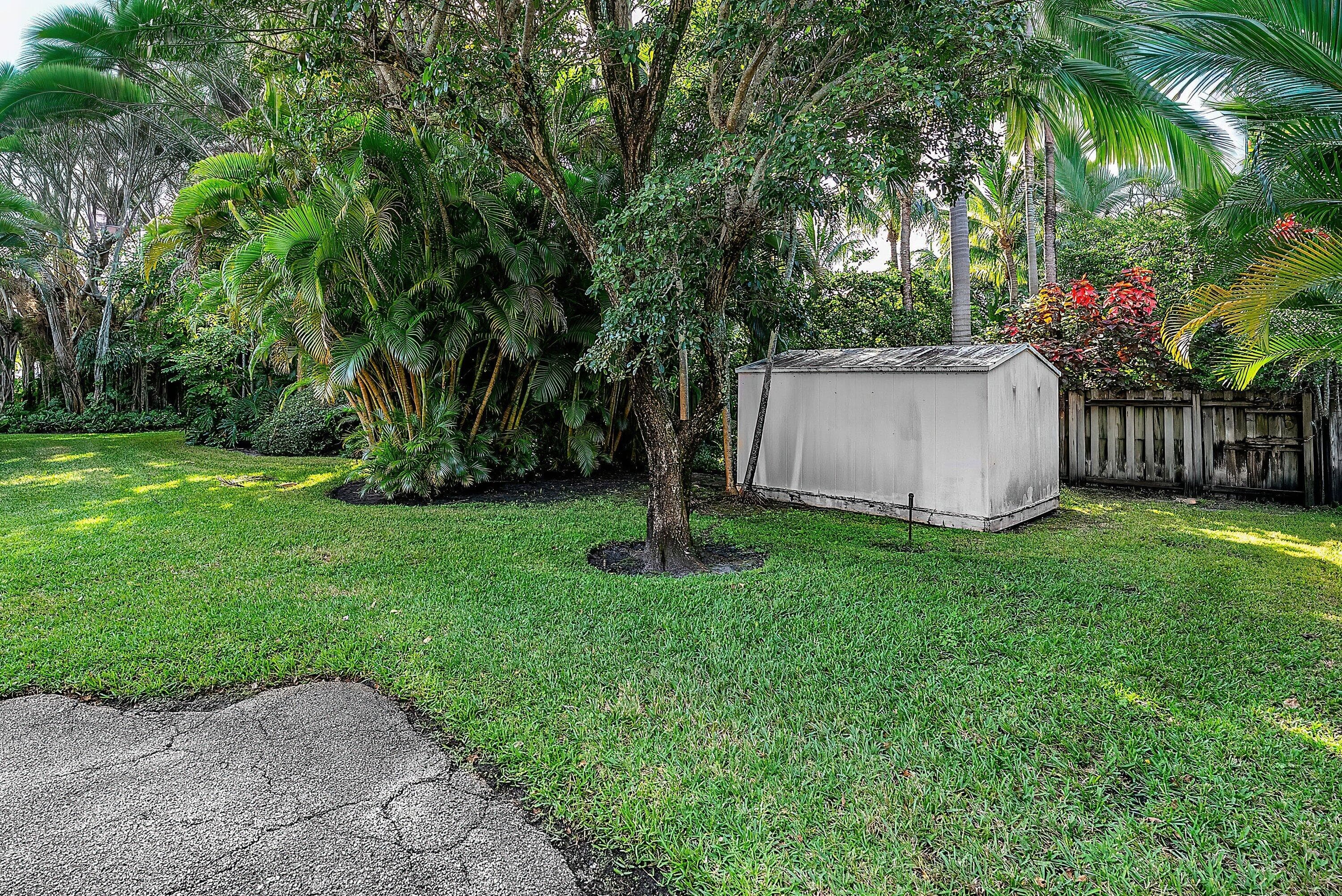 1202 N Swinton Avenue, Delray Beach, FL 33444 — photo 9 of 32