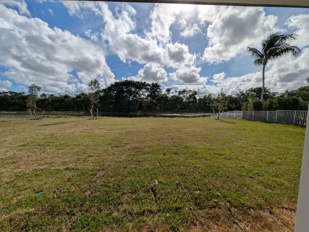 Single Family Residence in Boynton Beach — photo 3 of 23
