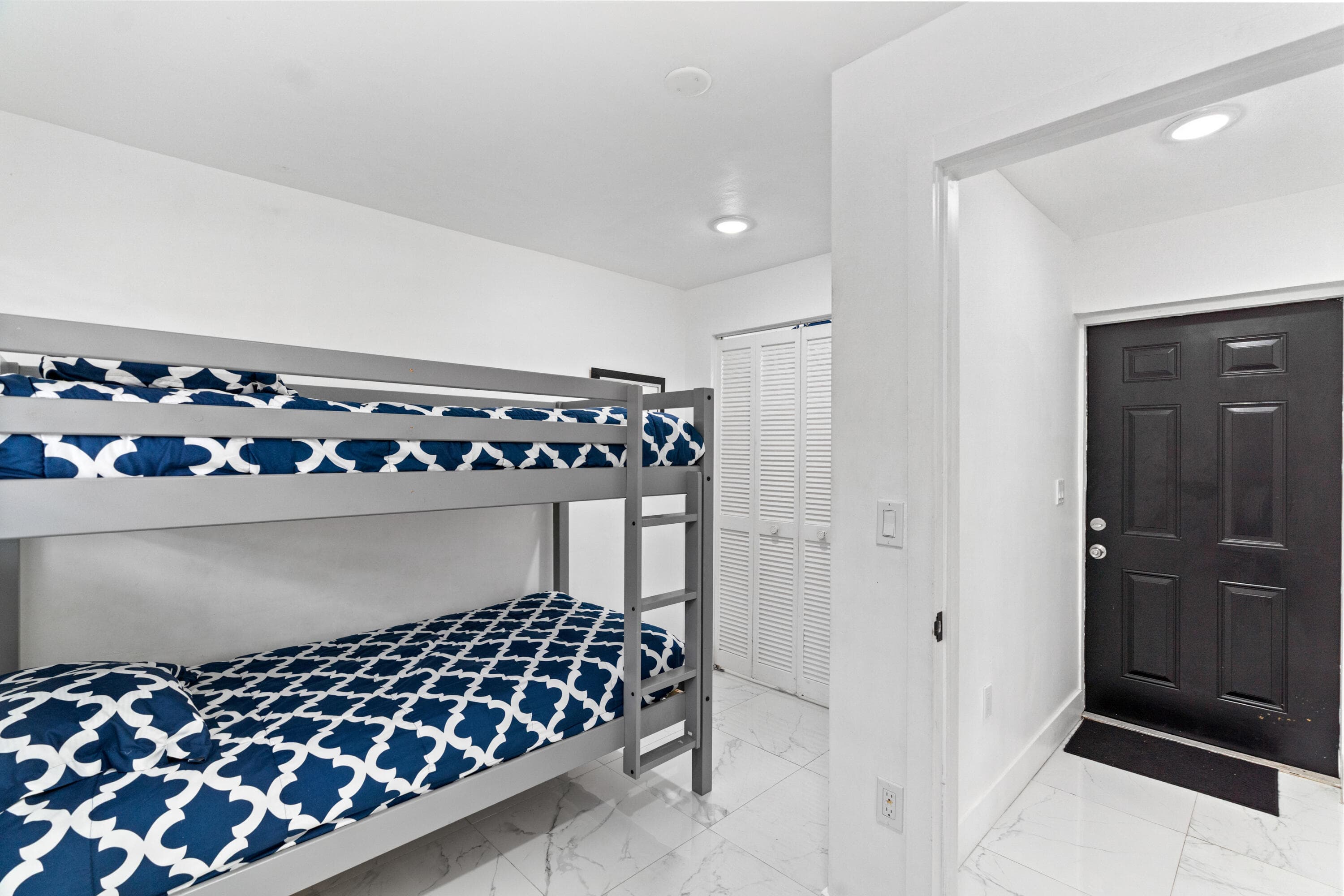12805 NW 6th Avenue, North Miami, FL 33168 — photo 29 of 37