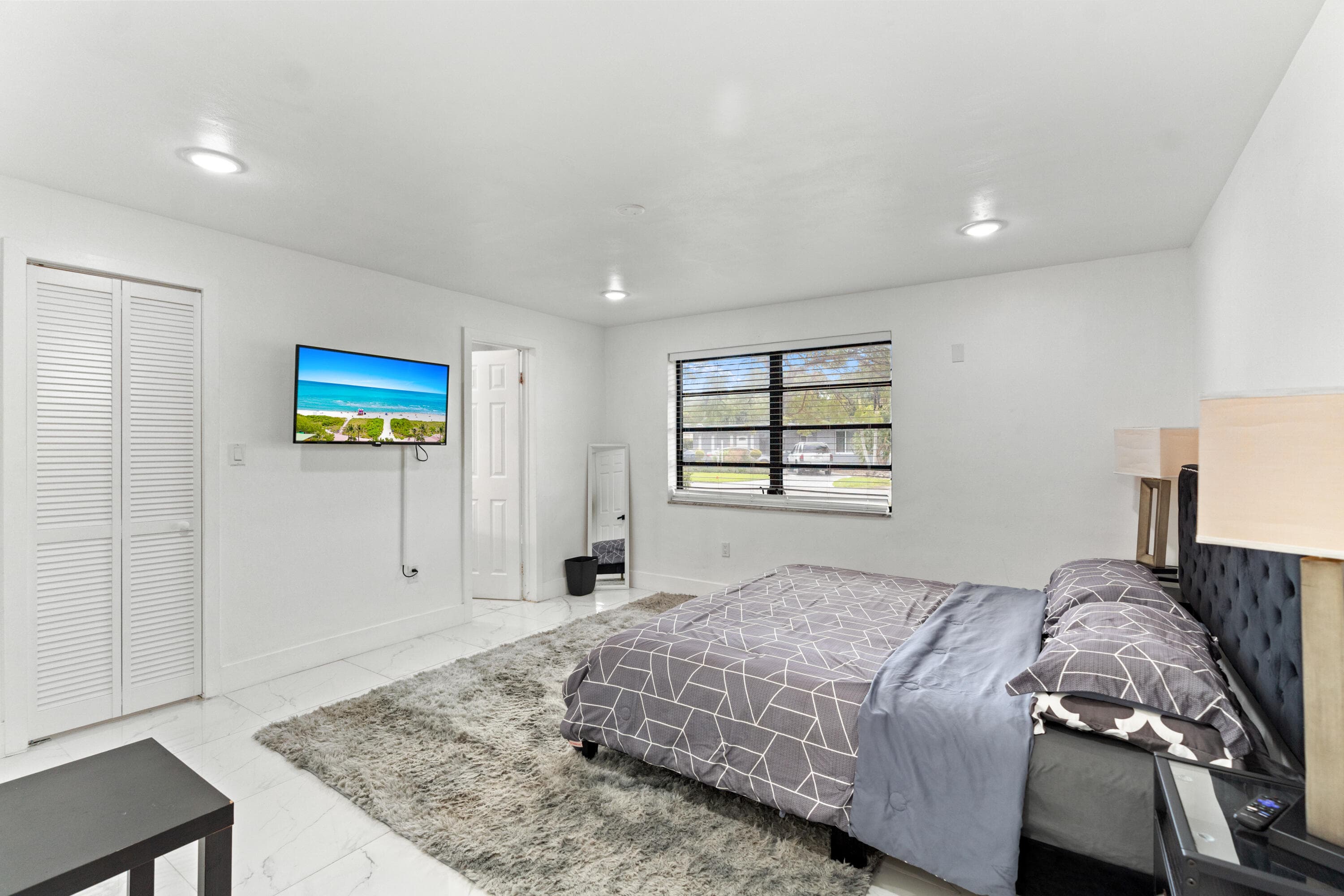 12805 NW 6th Avenue, North Miami, FL 33168 — photo 9 of 37