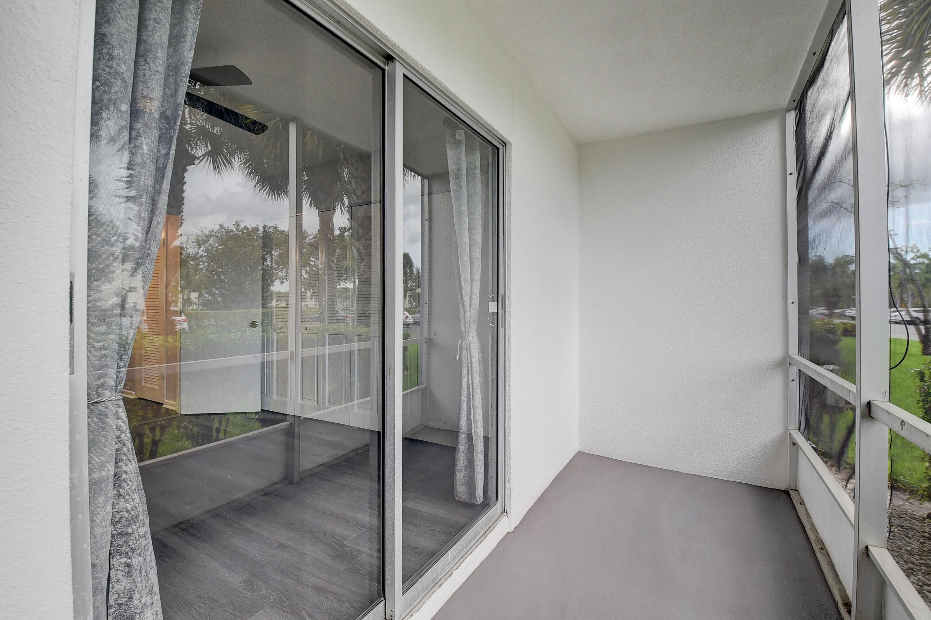 49 Suffolk B 49, Boca Raton, FL 33434 — photo 16 of 47