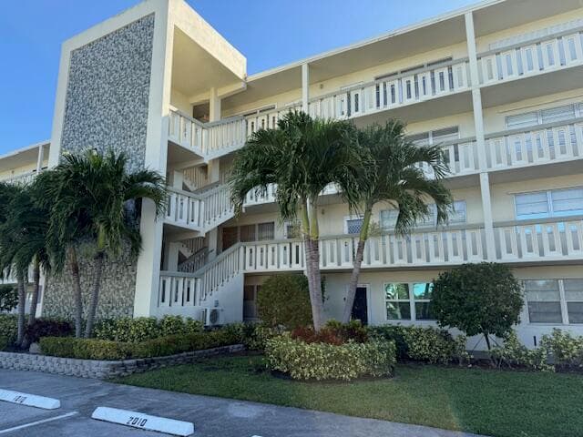 2009 Cambridge A, Deerfield Beach, FL 33442 — photo 13 of 17
