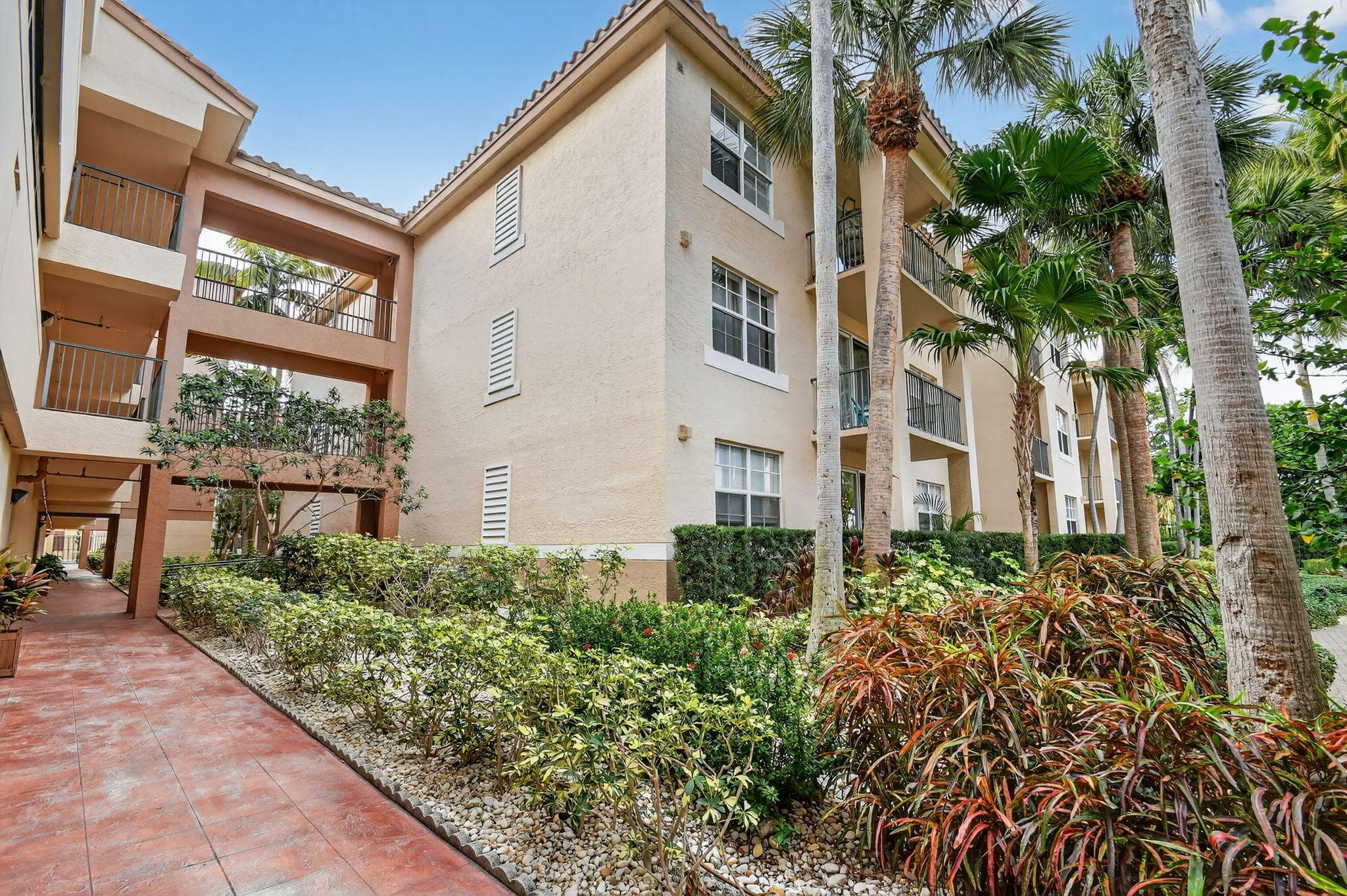 1805 N Flagler Drive 115, West Palm Beach, FL 33407 — photo 2 of 48