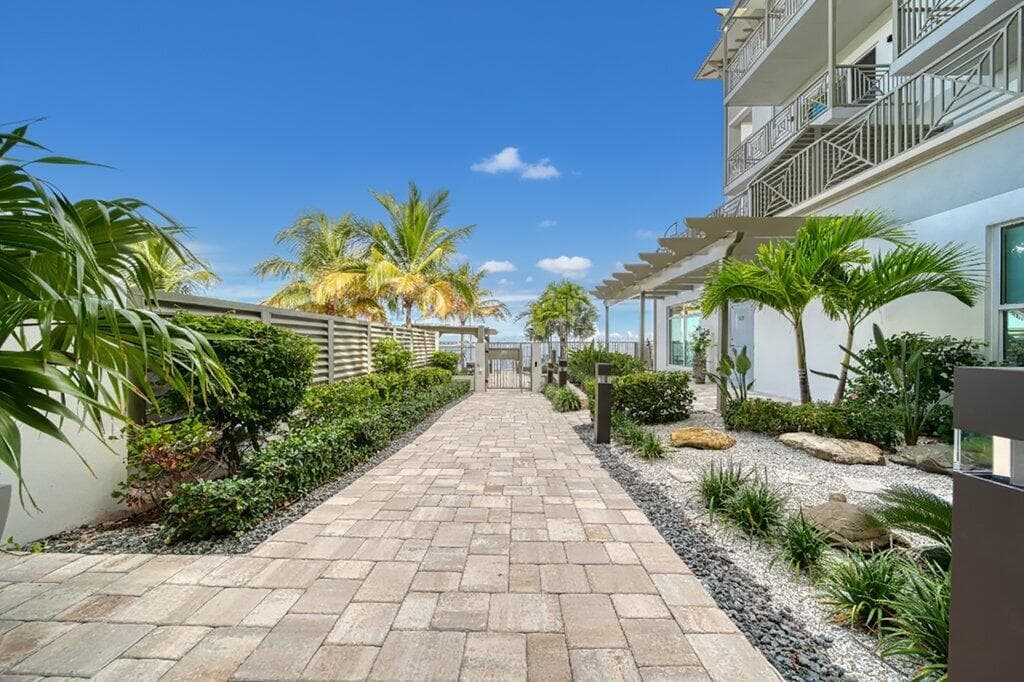 41 SW Seminole Street 304, Stuart, FL 34994 — photo 19 of 28