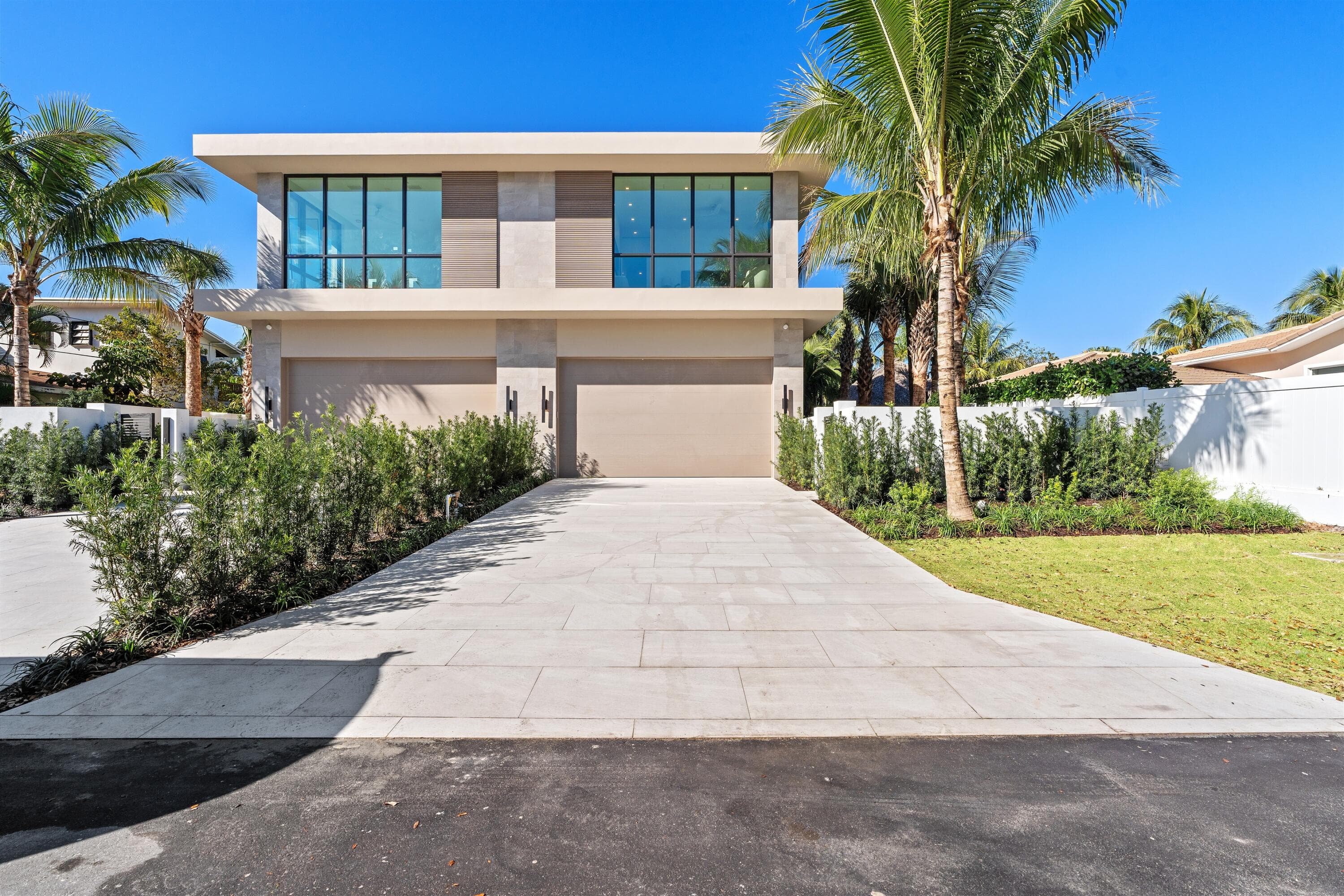 1136 NE 9th Avenue, Delray Beach, FL 33483 — photo 2 of 51