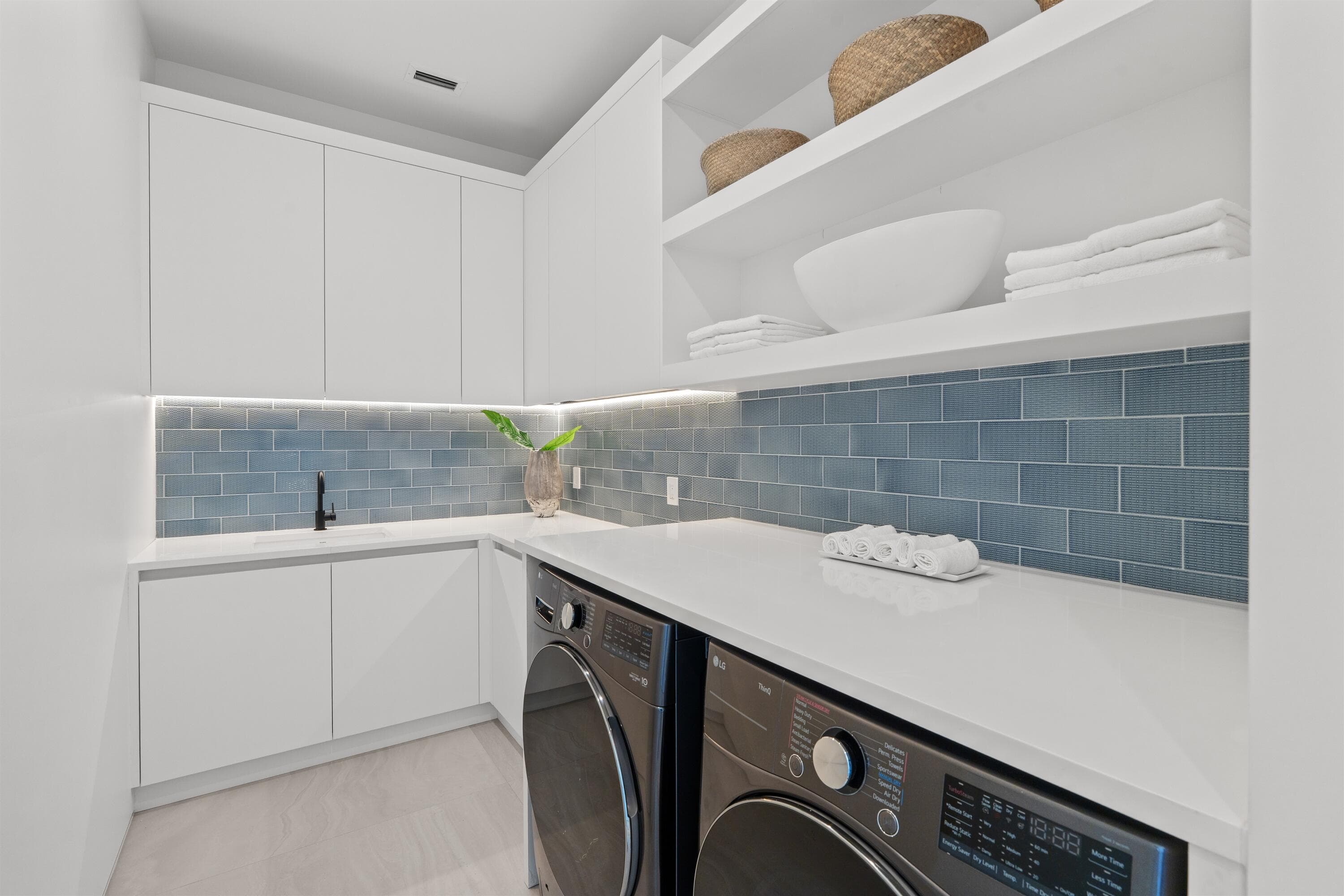 1136 NE 9th Avenue, Delray Beach, FL 33483 — photo 35 of 51
