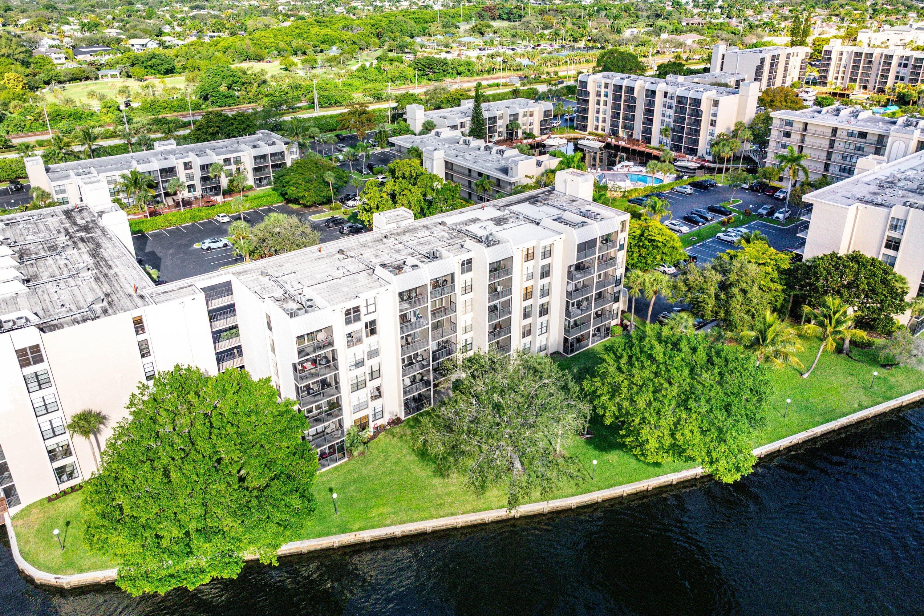 14 Royal Palm Way 501, Boca Raton, FL 33432 — photo 37 of 39