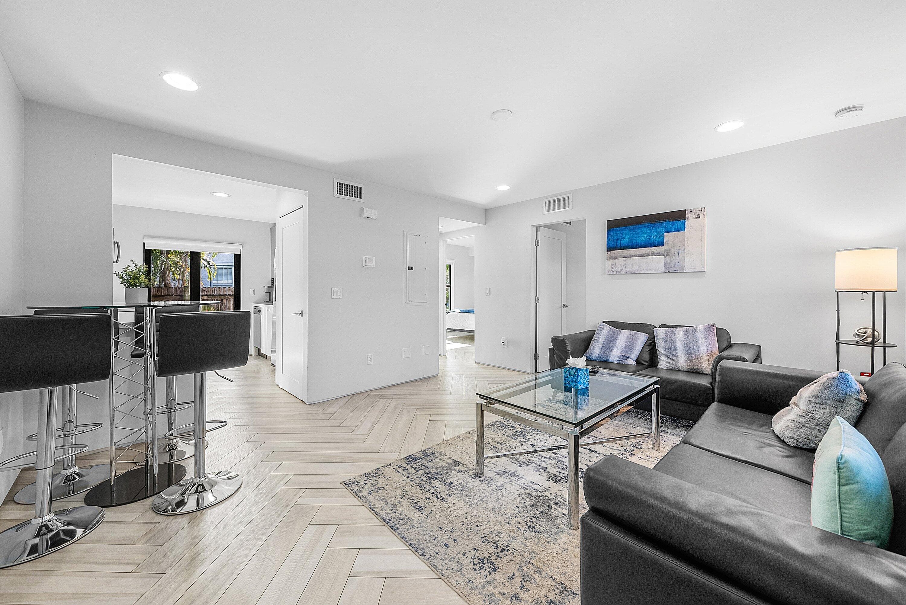 215 N Swinton Avenue, Delray Beach, FL 33444 — photo 7 of 50
