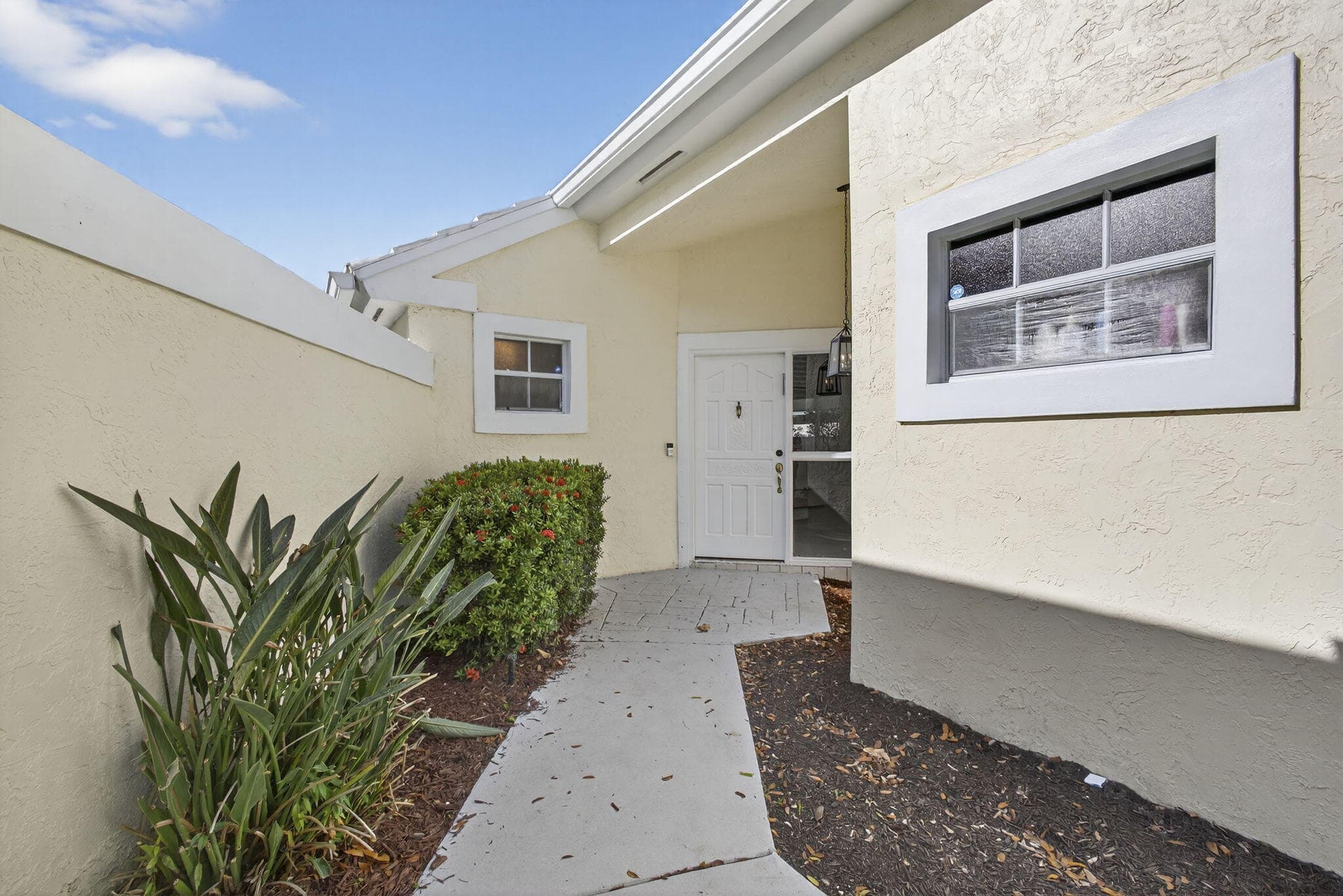 18 Selby Lane, Palm Beach Gardens, FL 33418 — photo 7 of 82
