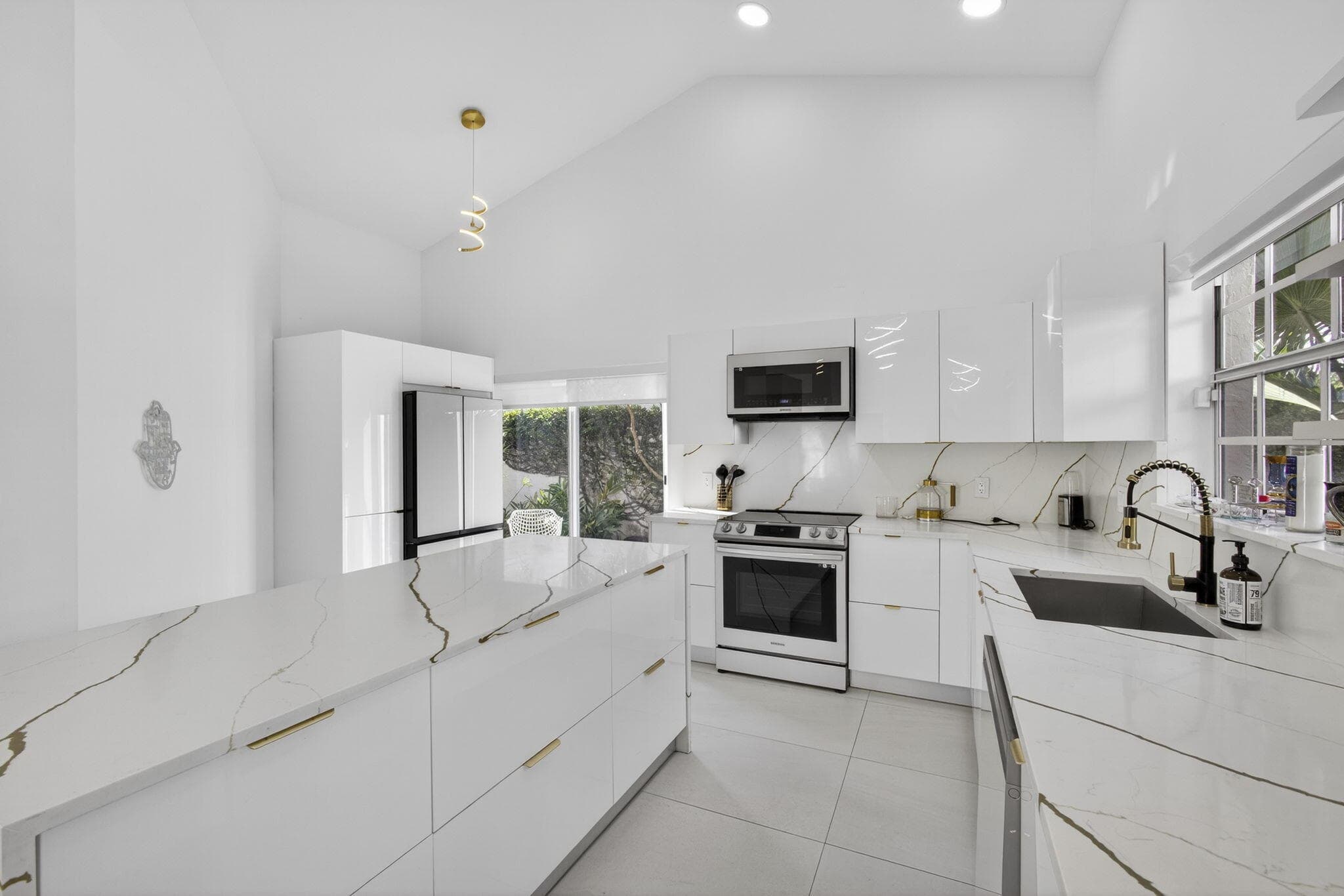18 Selby Lane, Palm Beach Gardens, FL 33418 — photo 21 of 82