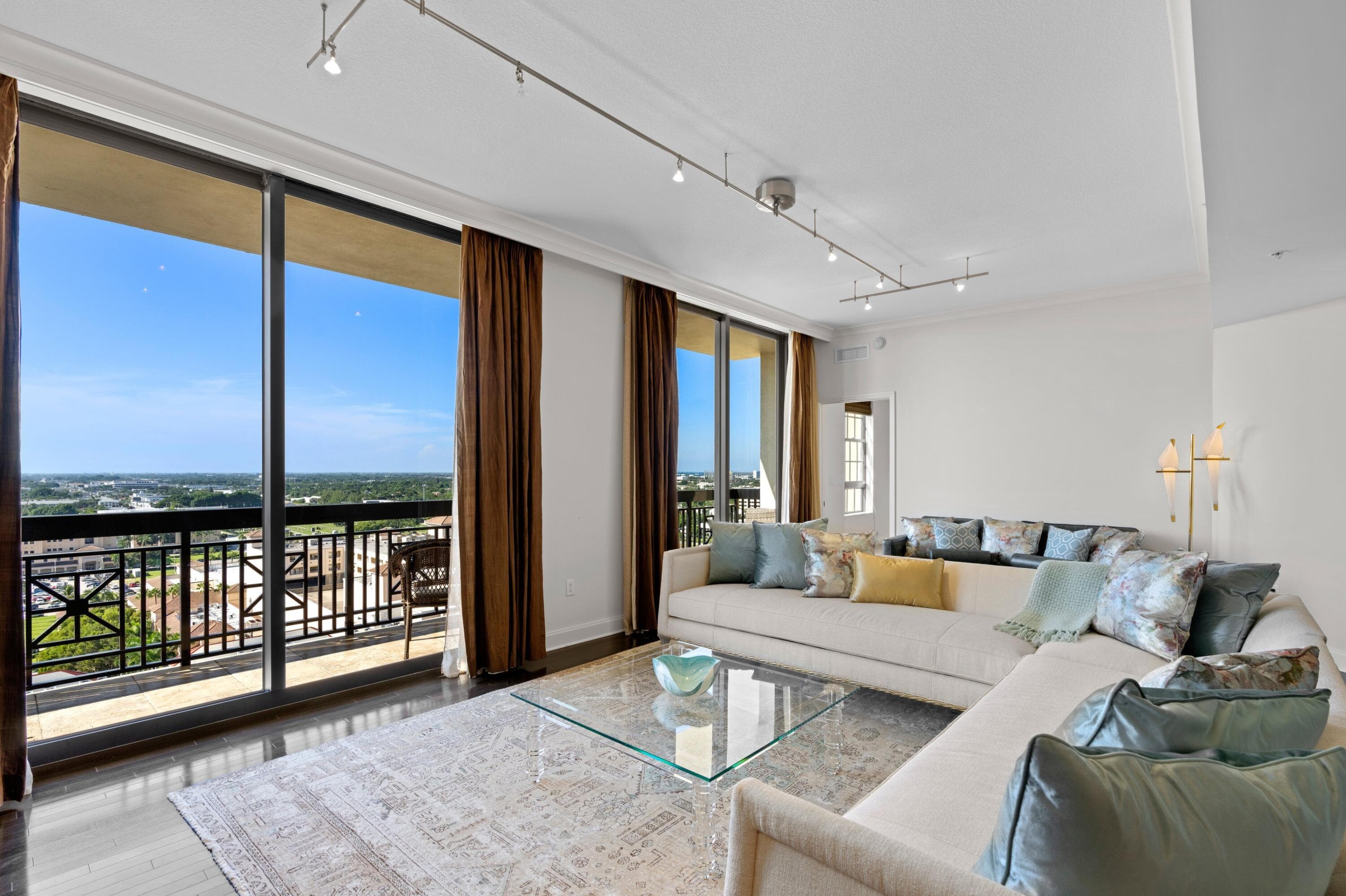 801 S Olive Avenue 1402, West Palm Beach, FL 33401 — photo 10 of 24