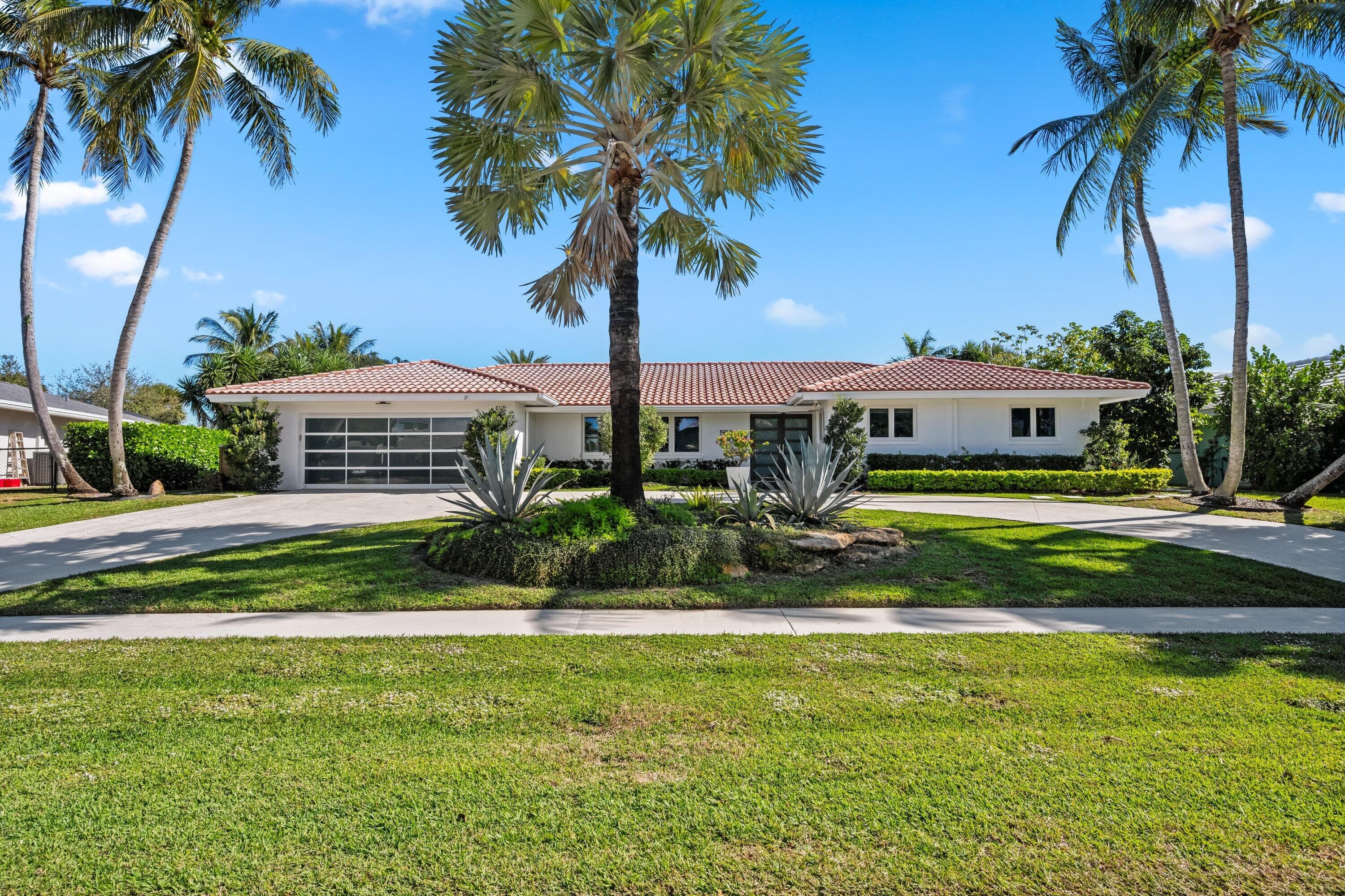 509 Greenway Drive, North Palm Beach, FL 33408 — photo 5 of 47