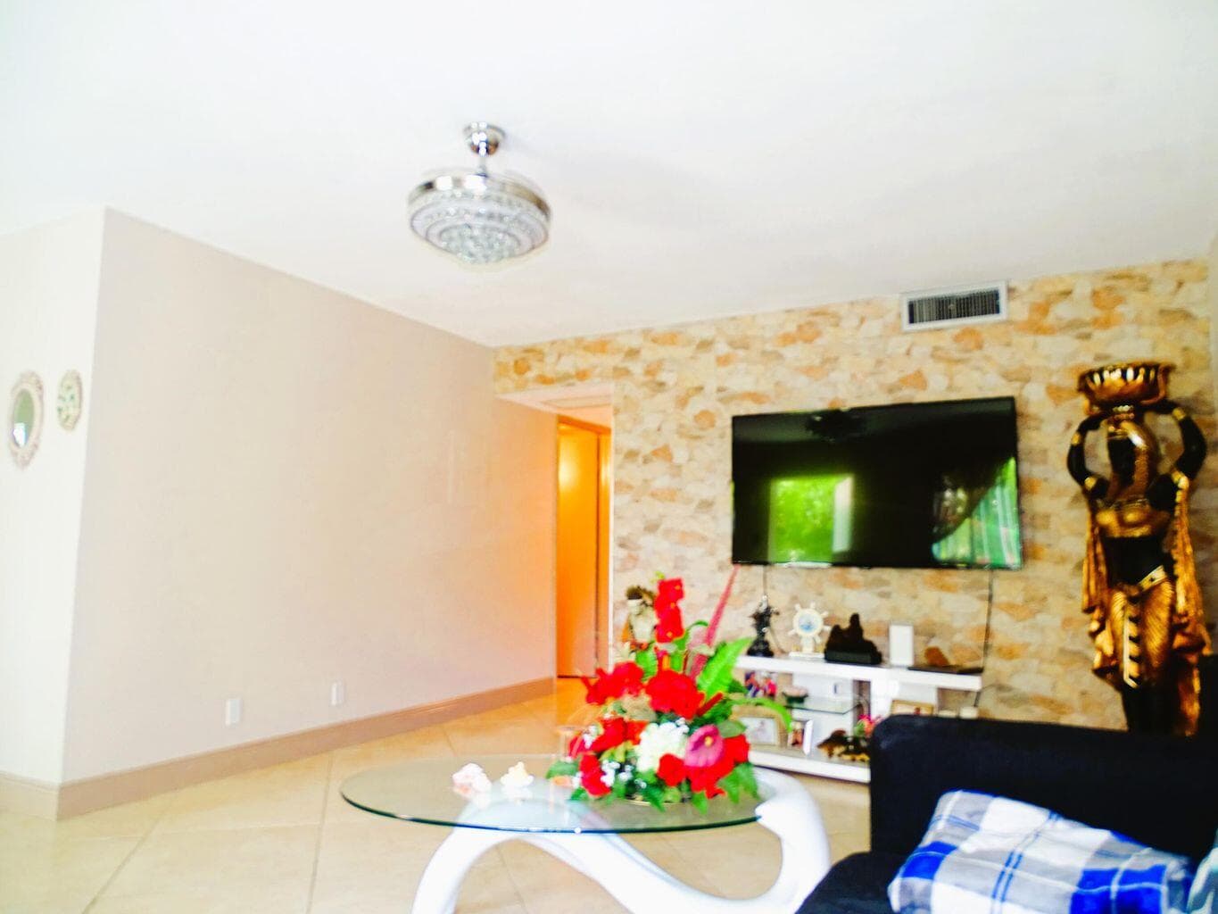 3100 Springdale Boulevard 310, Palm Springs, FL 33461 — photo 5 of 19