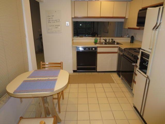 7535 La Paz Boulevard 307, Boca Raton, FL 33433 — photo 5 of 9