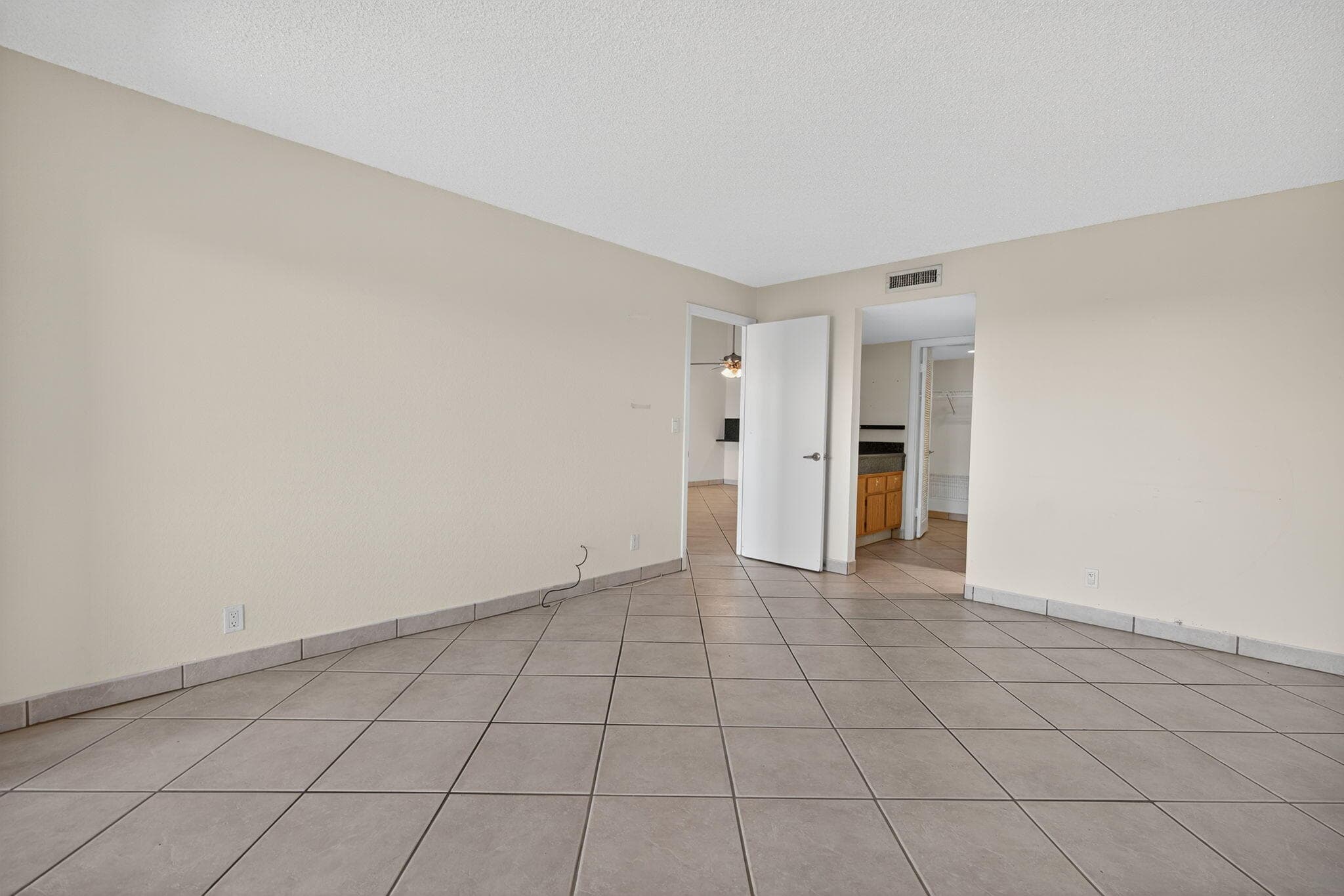 1030 Us Highway 1 413, North Palm Beach, FL 33408 — photo 16 of 48
