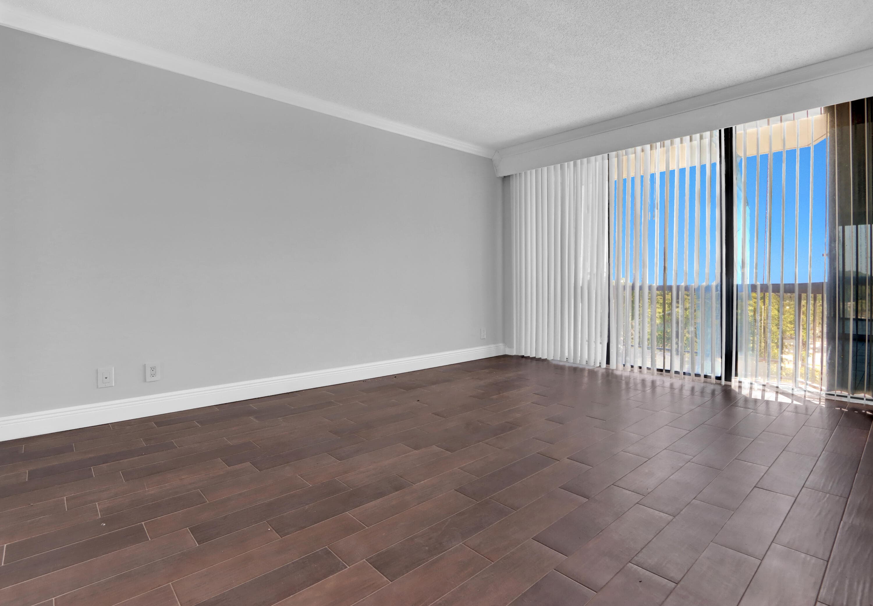 2000 Presidential Way 504, West Palm Beach, FL 33401 — photo 8 of 25