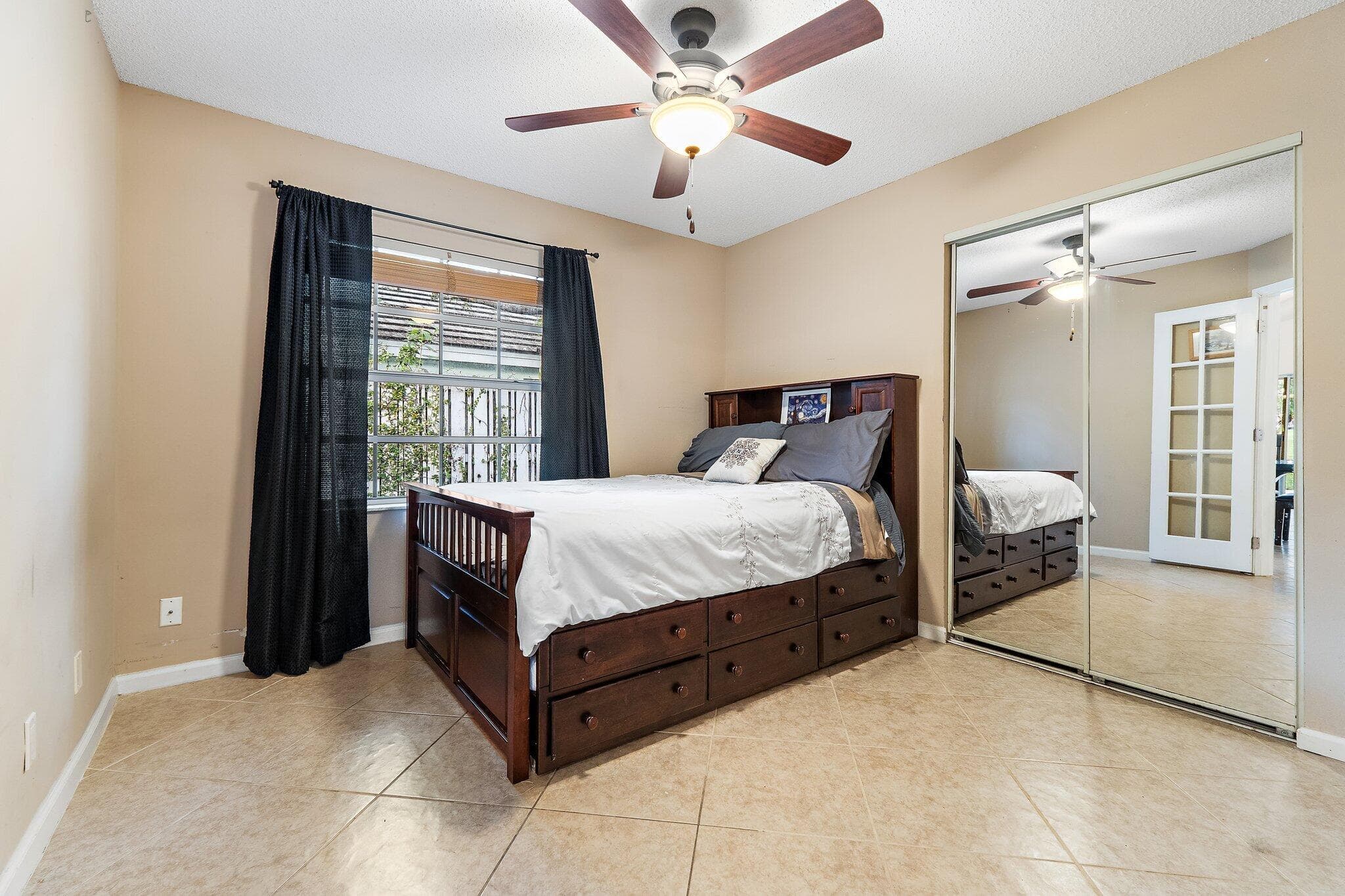 11 Admirals Court, Palm Beach Gardens, FL 33418 — photo 22 of 48