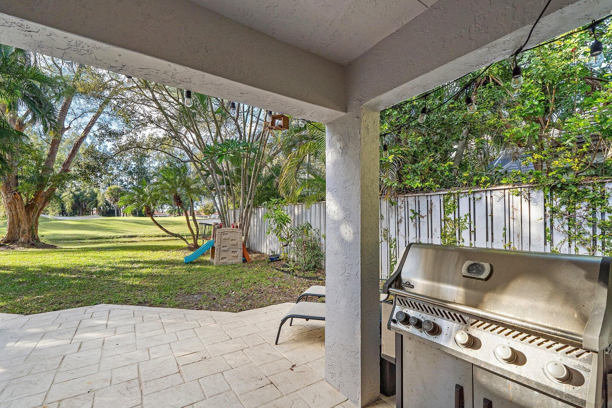 11 Admirals Court, Palm Beach Gardens, FL 33418 — photo 25 of 48