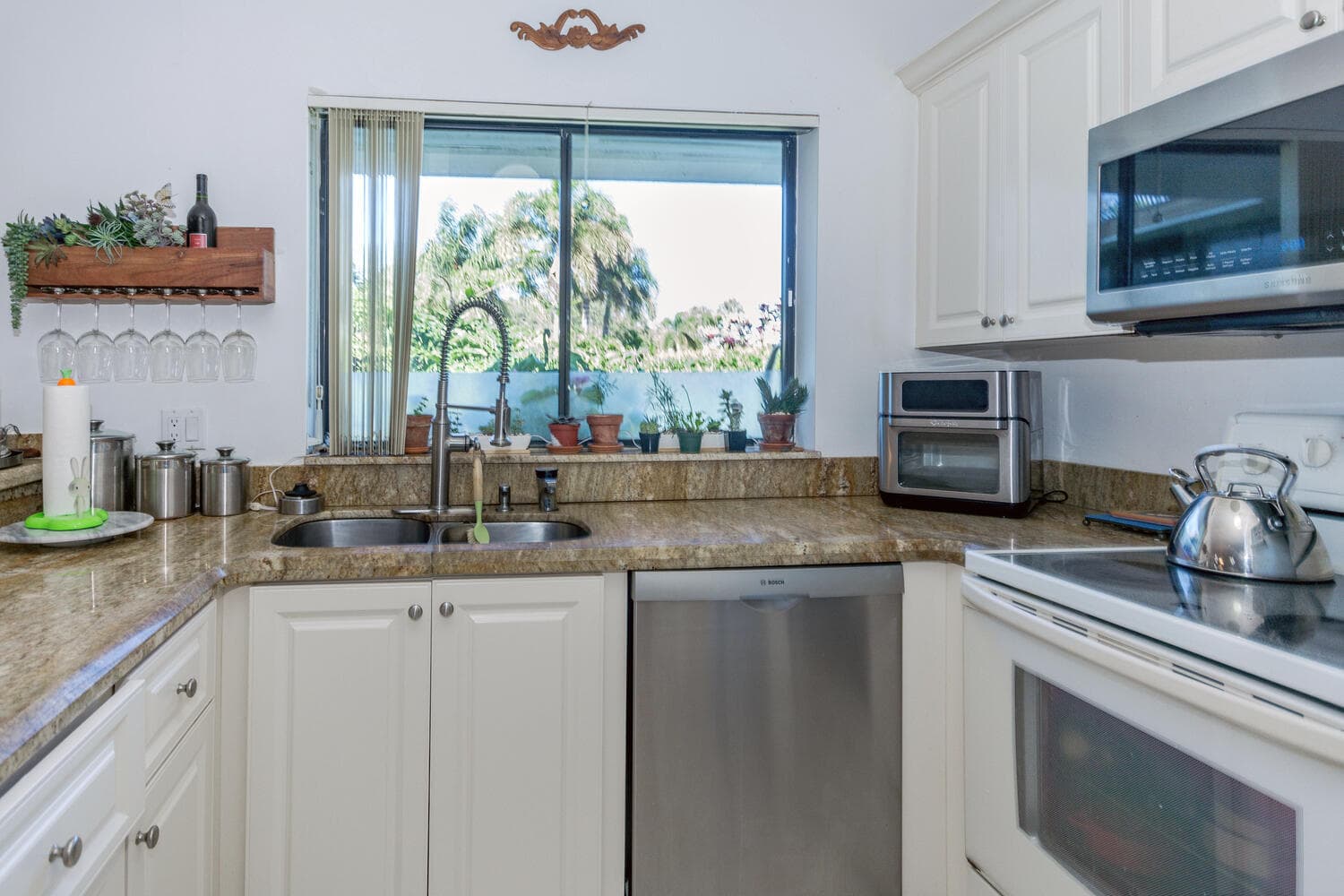 5570 Piping Rock Drive, Boynton Beach, FL 33437 — photo 4 of 32