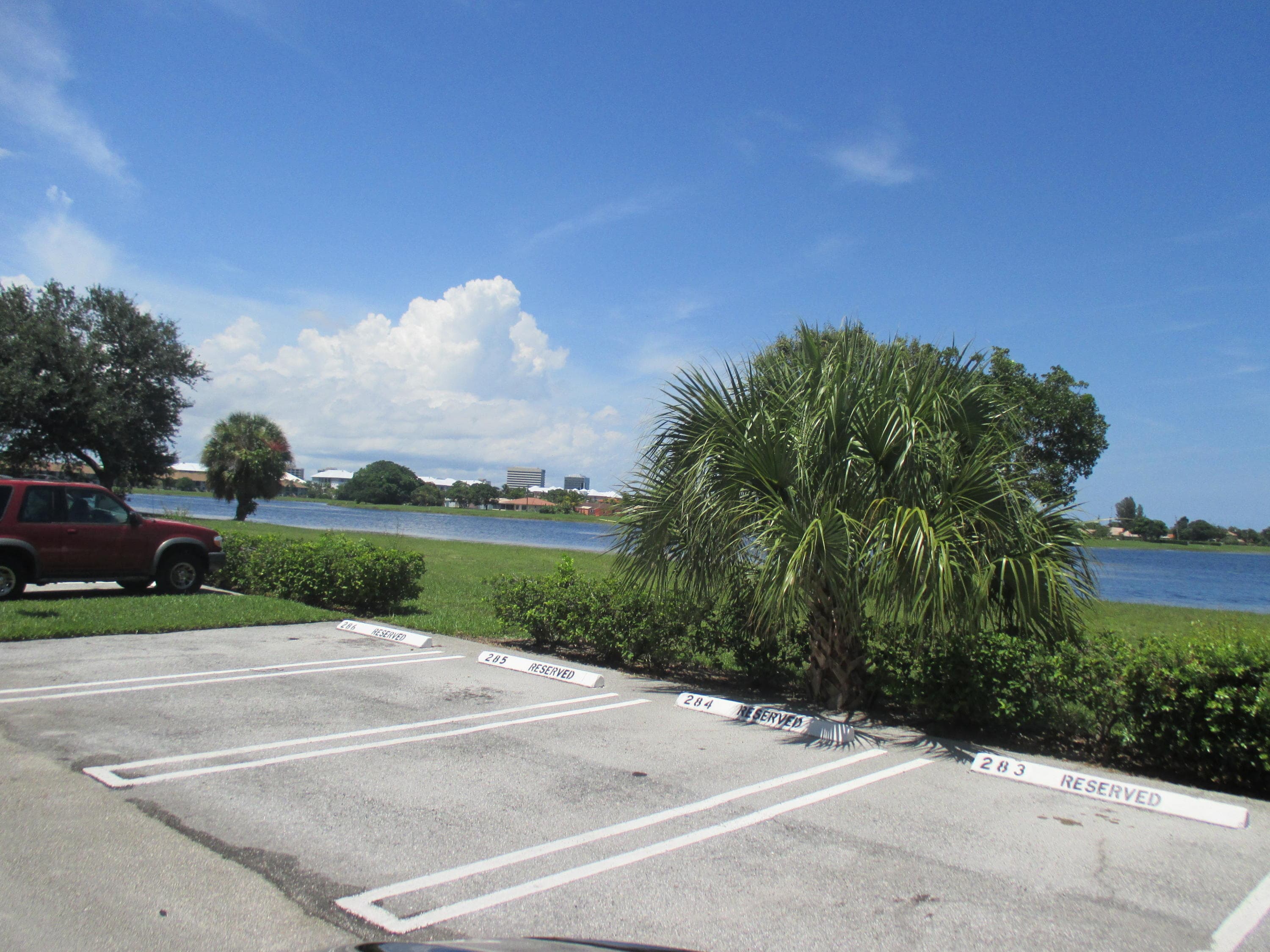 470 Executive Center Drive 2k, West Palm Beach, FL 33401 — photo 17 of 24