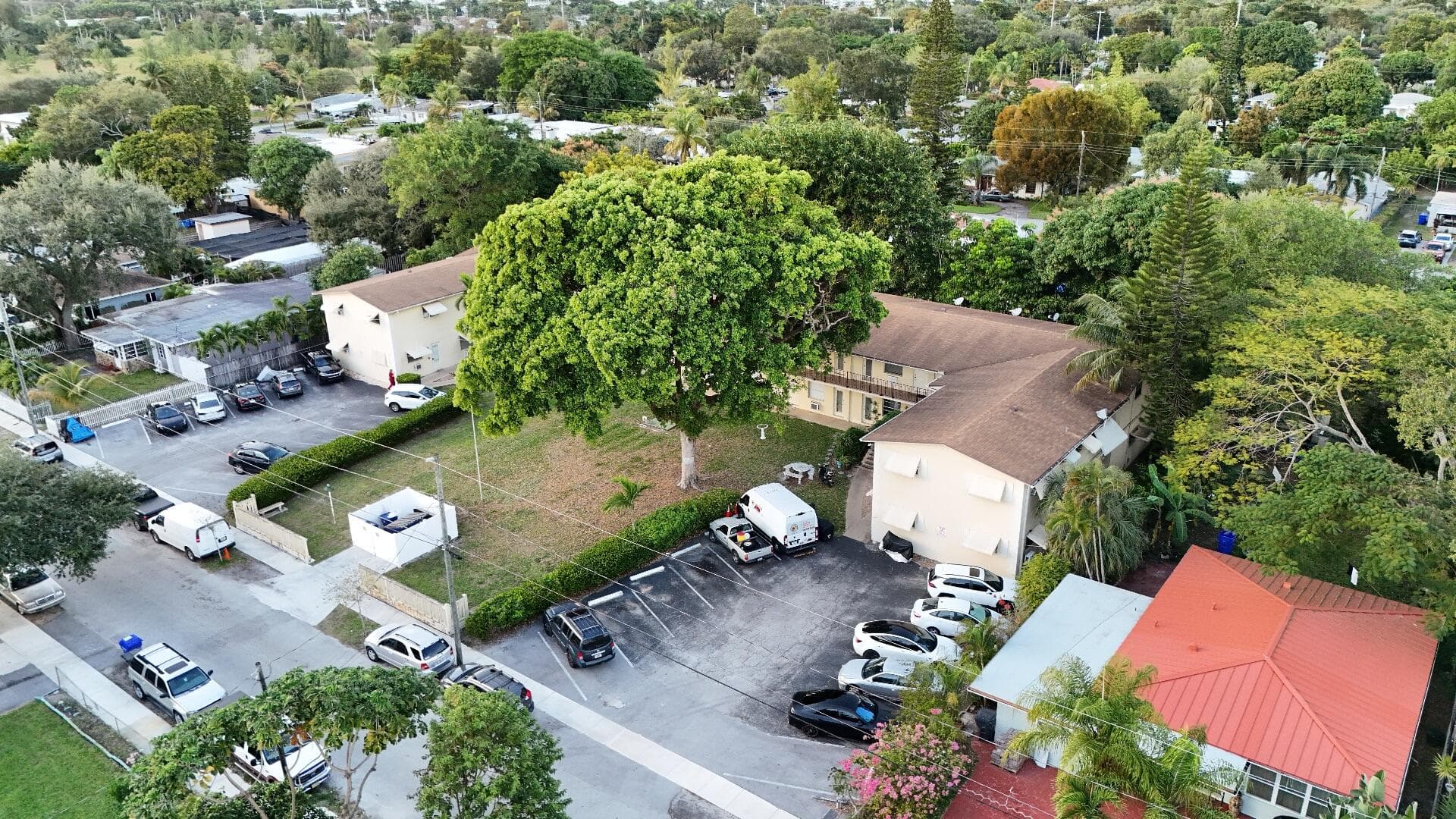 2621 Grant Street 10a, Hollywood, FL 33020 — photo 19 of 23